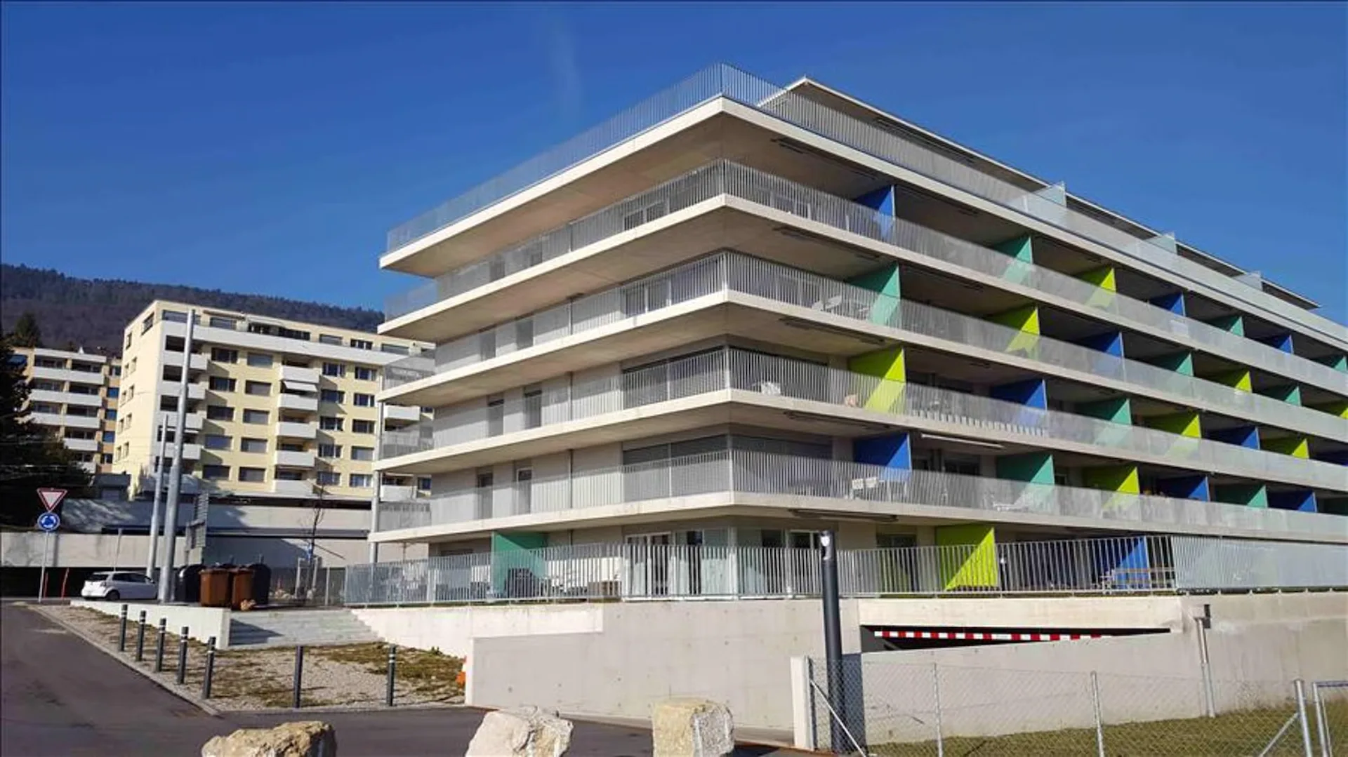 Prächtiges Attikapartment mit 2,5 Zimmern - Große Sonnenterrasse