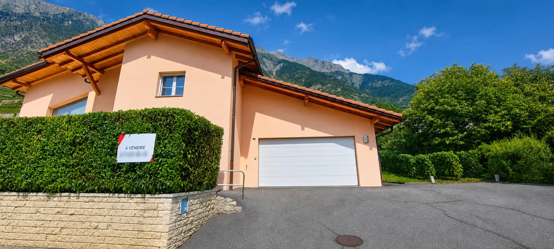 VILLA DER AUSSERGEWÖHNLICHEN ART ZU VERKAUFEN IN FULLY