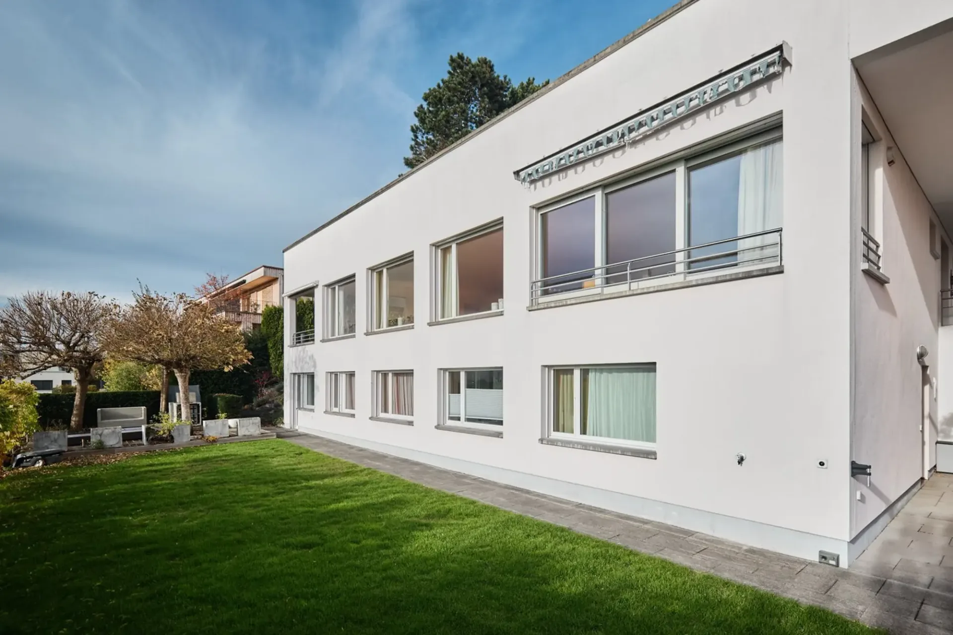 Exklusives 5.5-Zimmer-Terrassenhaus mit Wellnessbereich und traumhafter Weitsicht