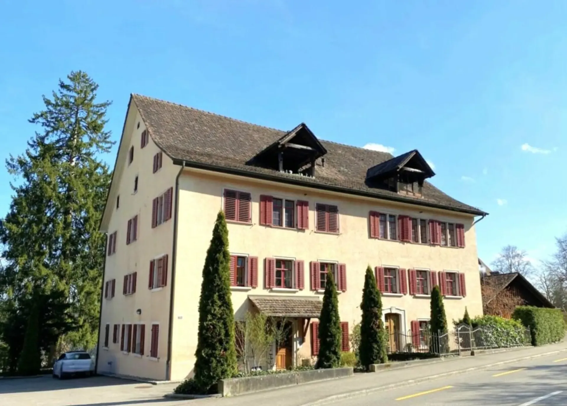 Modern wohnen zwischen Stadt und Natur