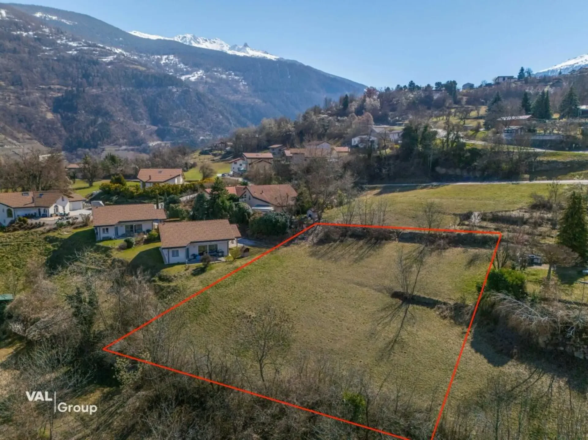 Moderne Villa mit Panoramablick auf das Rhône-Tal