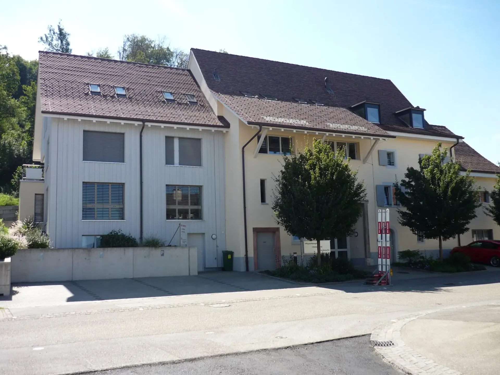 Grosse 3,5-Zi'-Mais.-Whg mit Terrasse, Lift + eigenem Waschturm in historischem Altbau