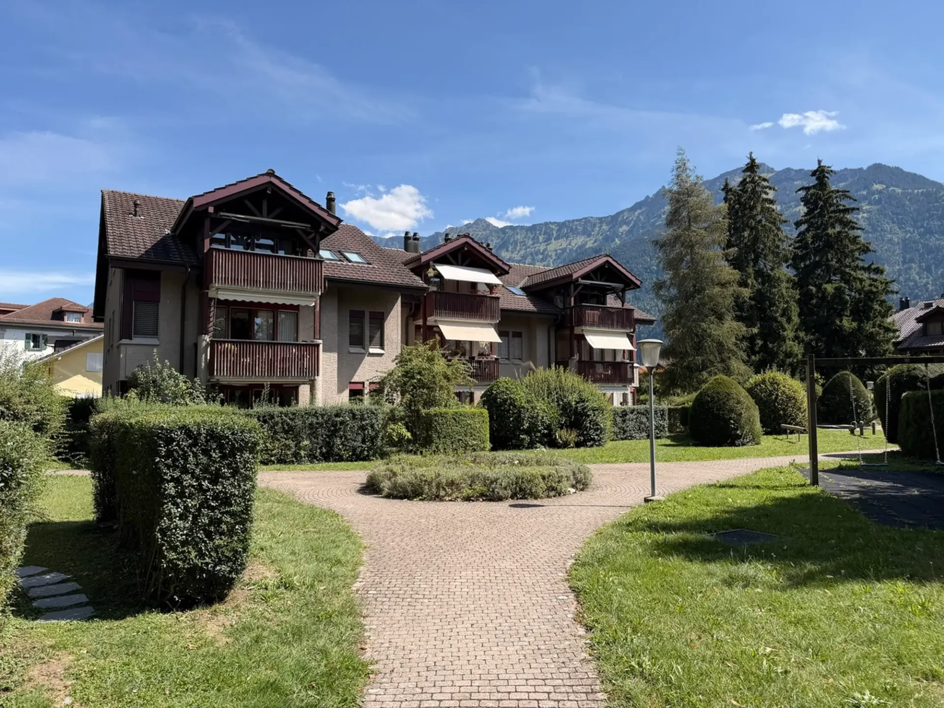 Wohnen im Park - sonnige 4.5 Zimmerwohnung im Erdgeschoss