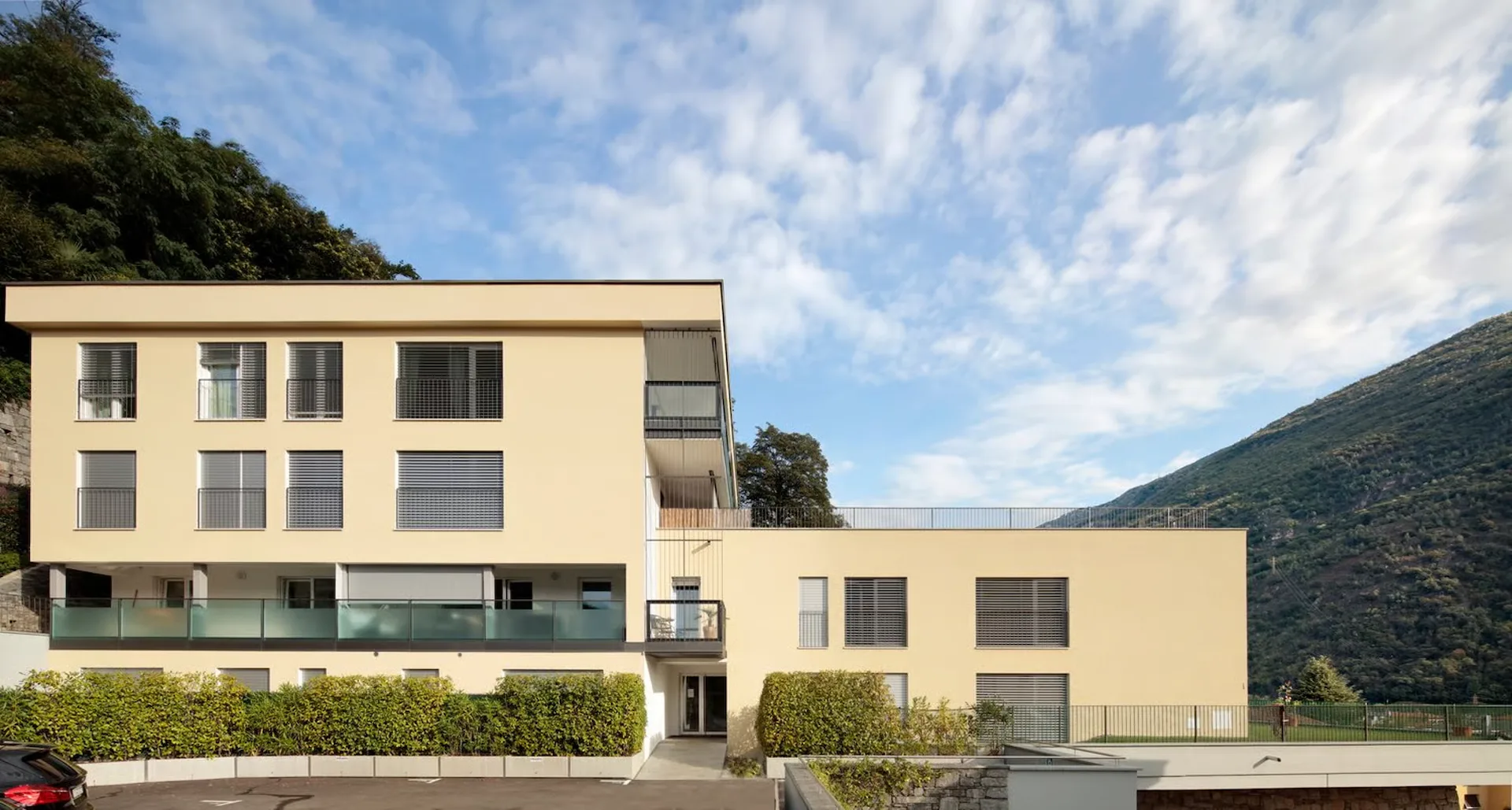 AFFITTIAMO A LOSONE APPARTAMENTO DI 3.5 LOCALI CON TERRAZZA