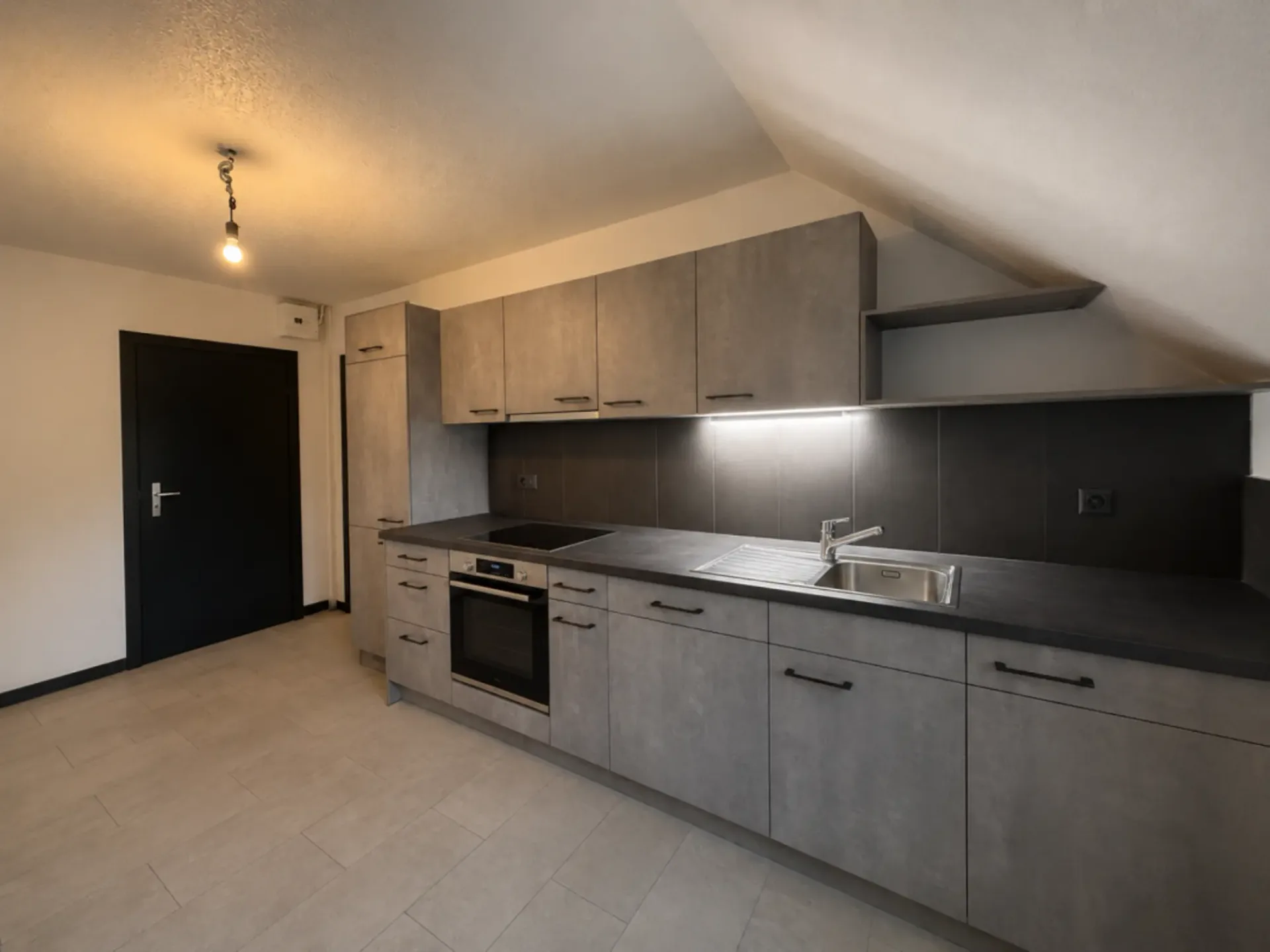 Chaux-de-Fonds, joli appartement rénové de 1.5 pièces
