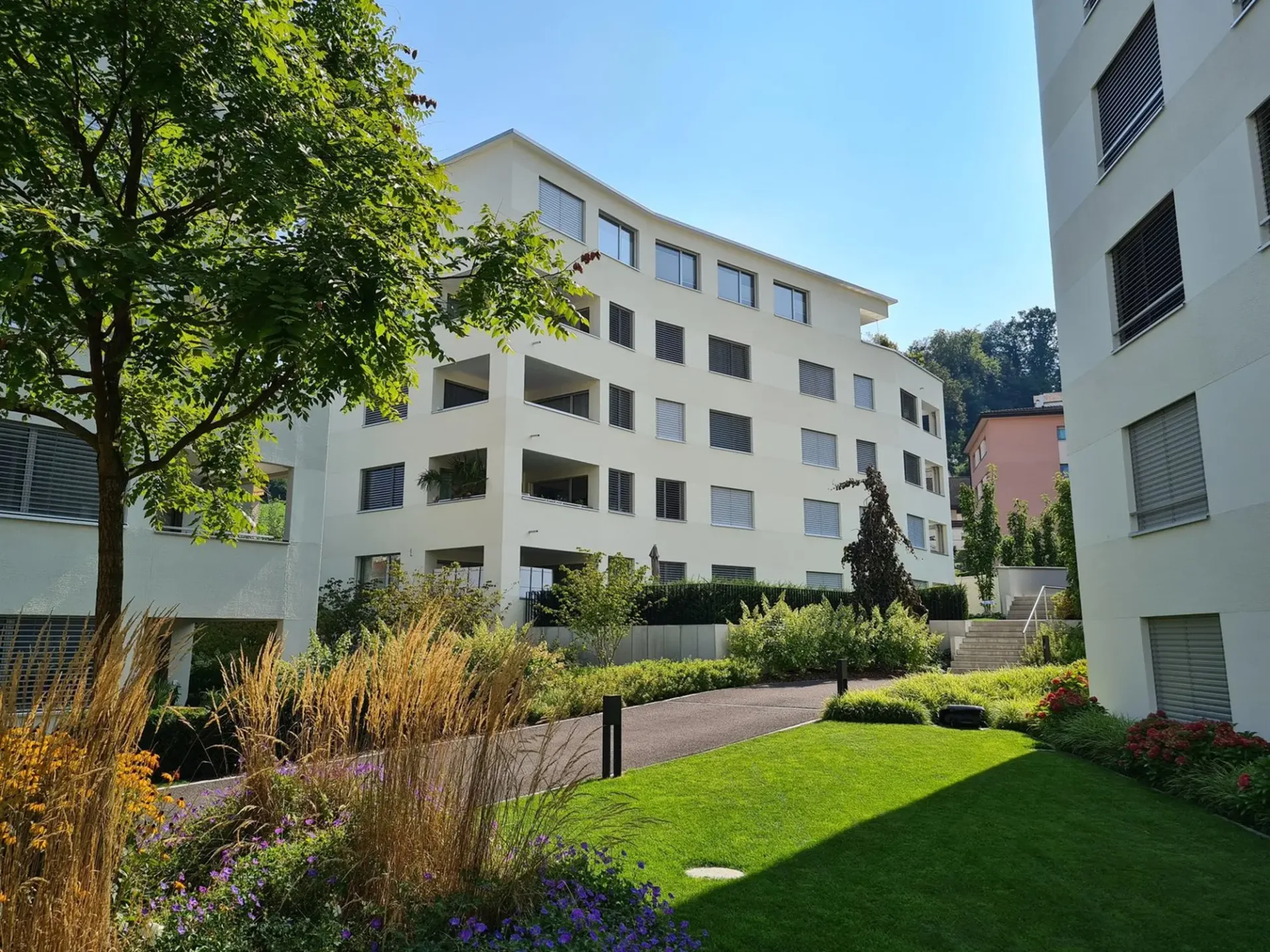 moderne 4.5-Zimmer-Attikawohnung im Bächlipark Wollerau
