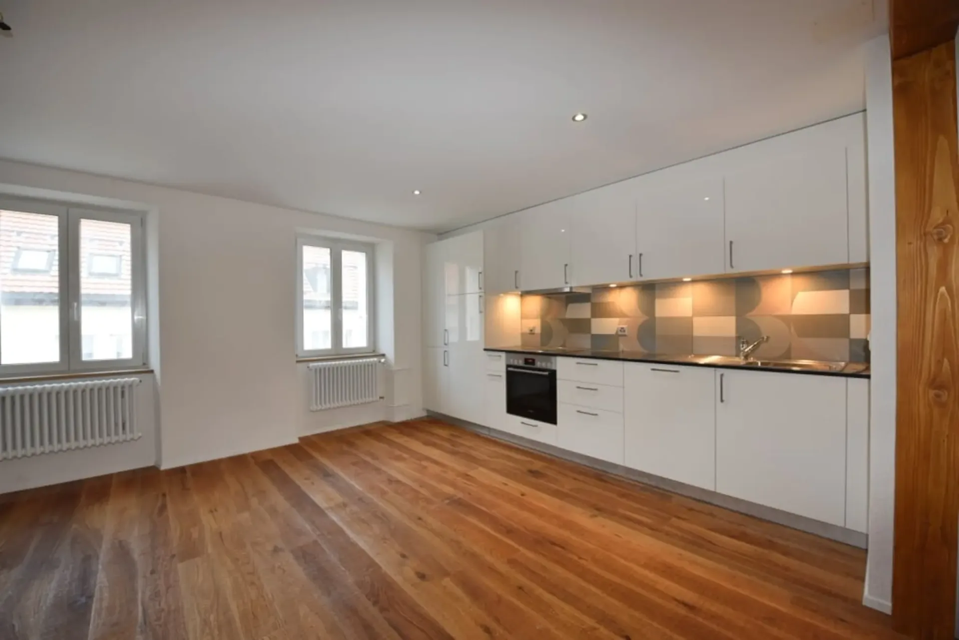 Charmant appartement de 2,5 pièces avec cachet – Proche du temple de l’Abeille