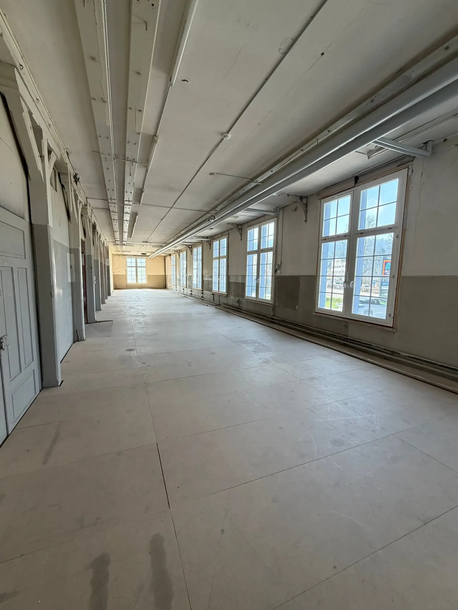 Grosszügiger Lagerraum im Rohbau - 564 m2