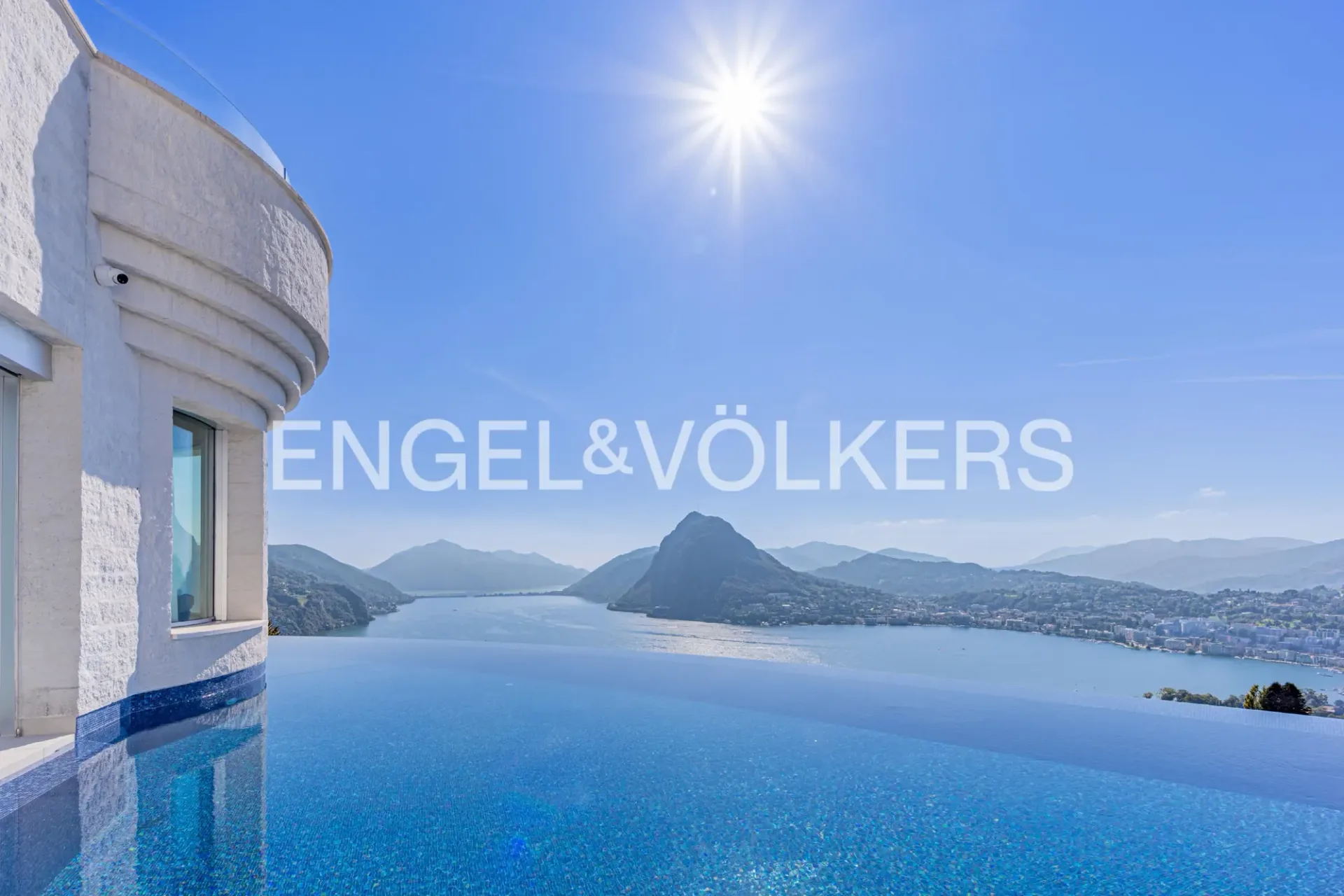 Exklusive Residenz mit Panoramablick auf den Luganersee