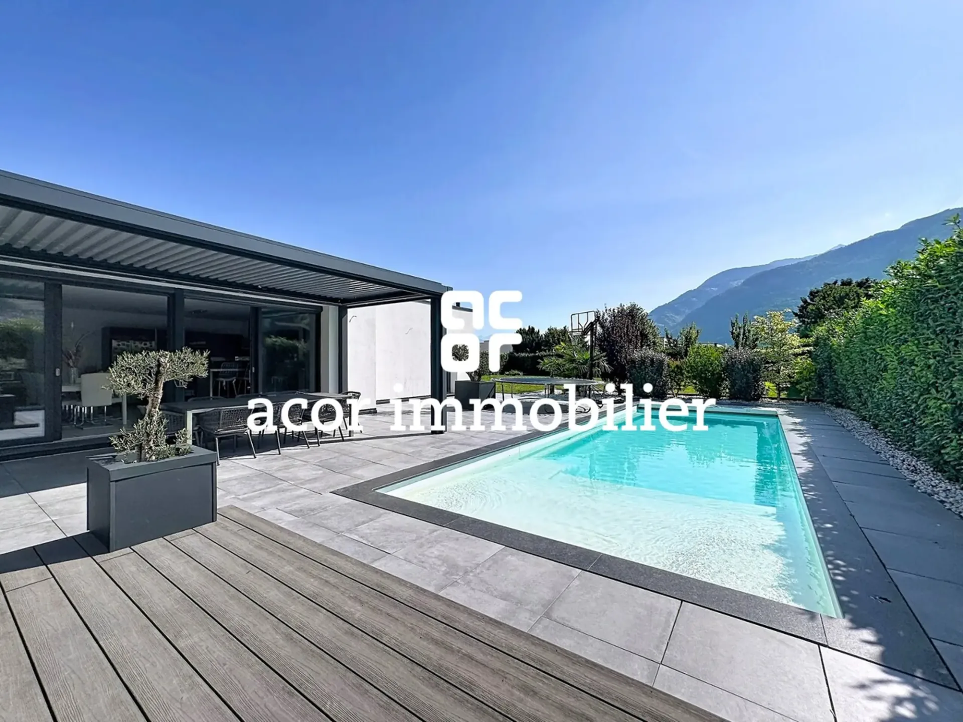 Sachsen - moderne Villa mit Pool