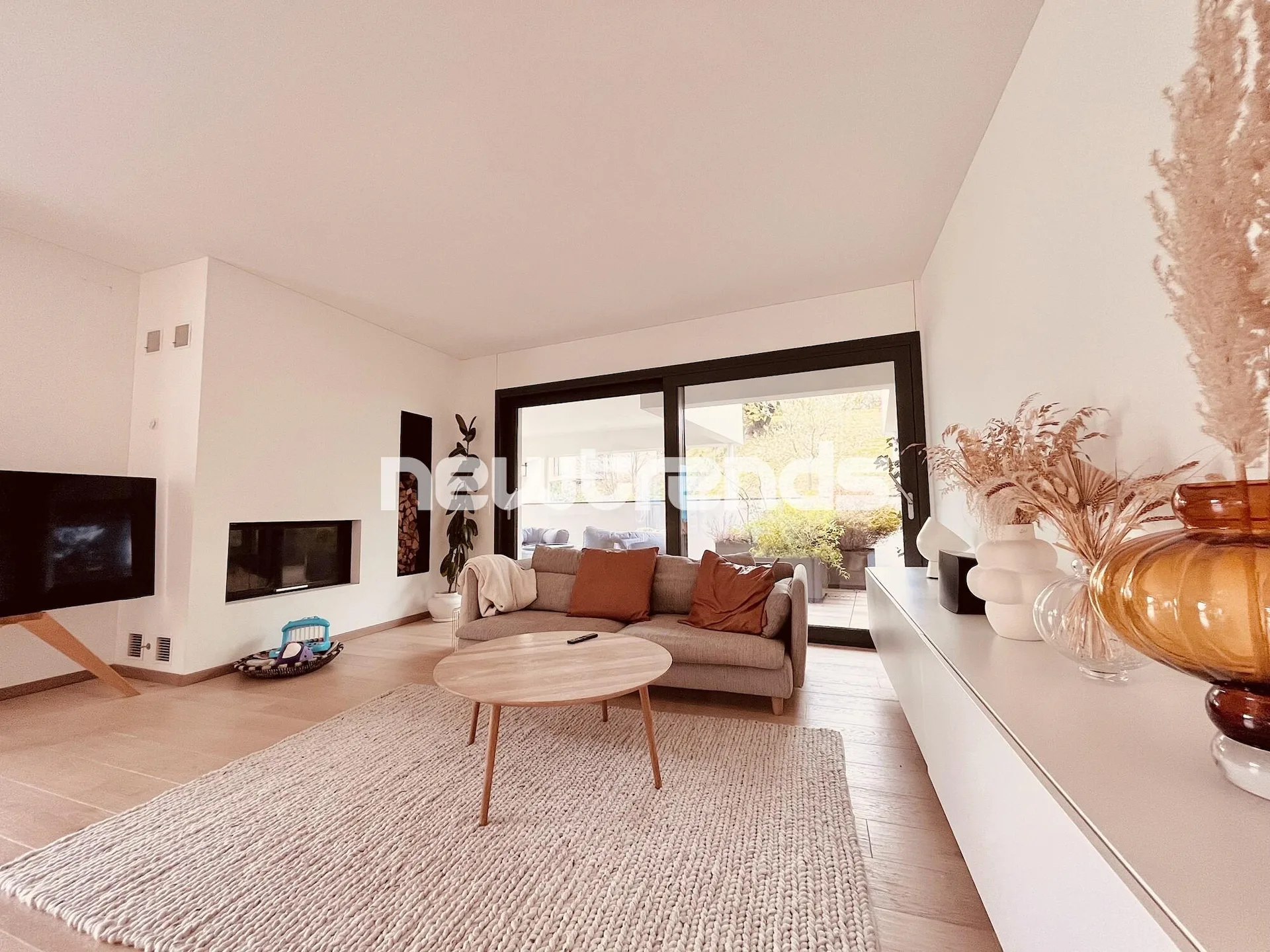 Montagnola  Arasio: attico 4,5 locali con terrazza e vista aperta.