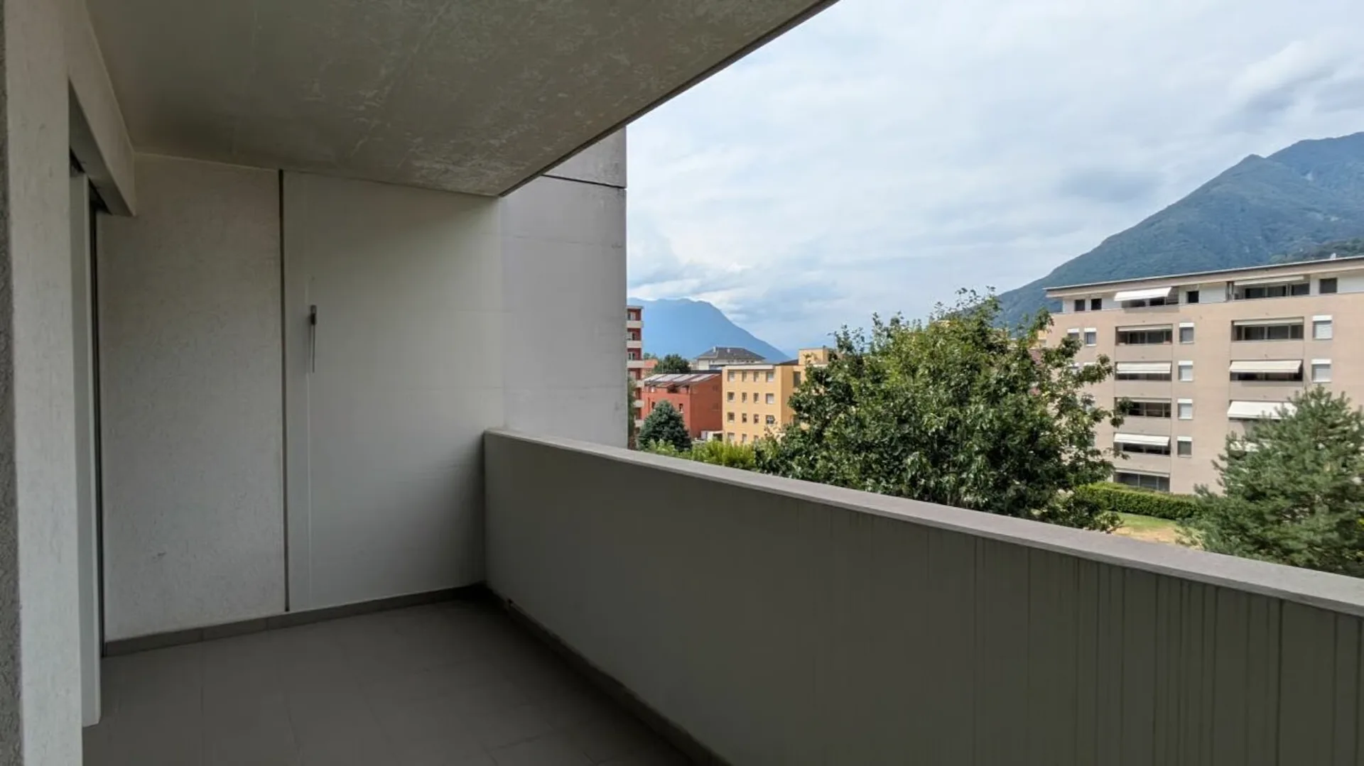 6100 Bellinzona, Via Ghiringhelli 23d, Apartment 234