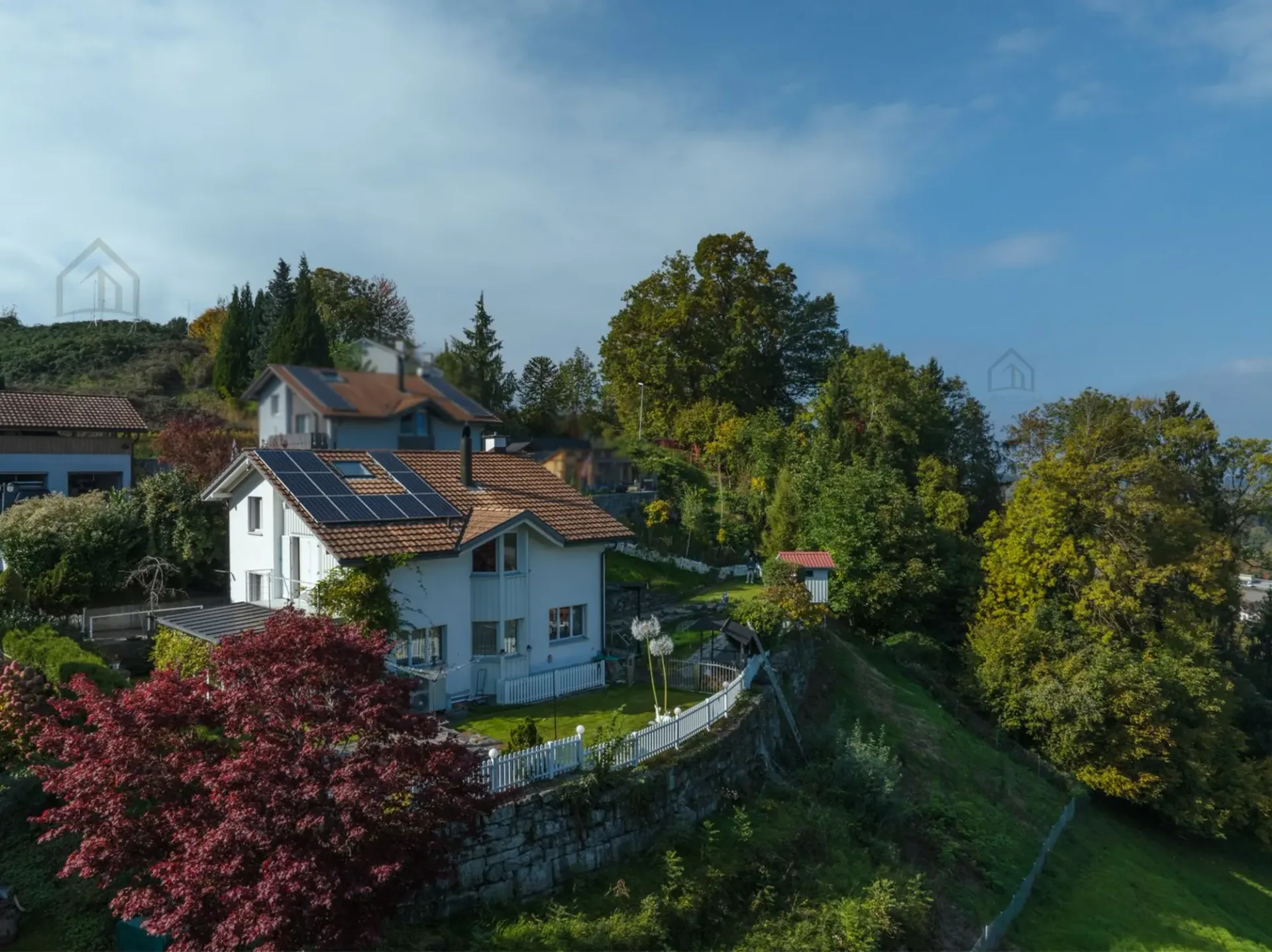 Traumhaftes Wohnen mit Pool, Wellness, Panoramasicht und Wald