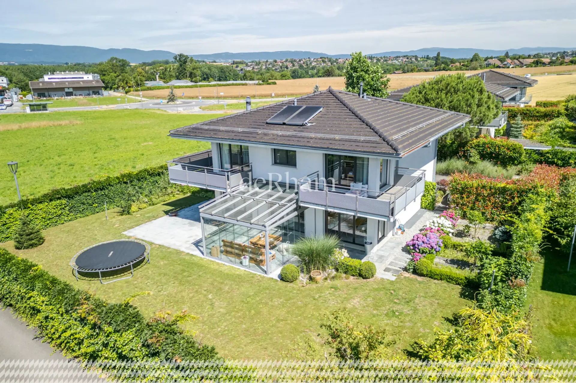 Magnifique villa individuelle  de 6.5 pièces avec jardin