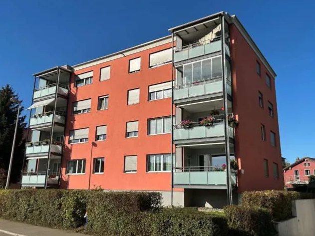 Plus de grattage de glace – Louez un emplacement de parking en garage à Gossau SG !