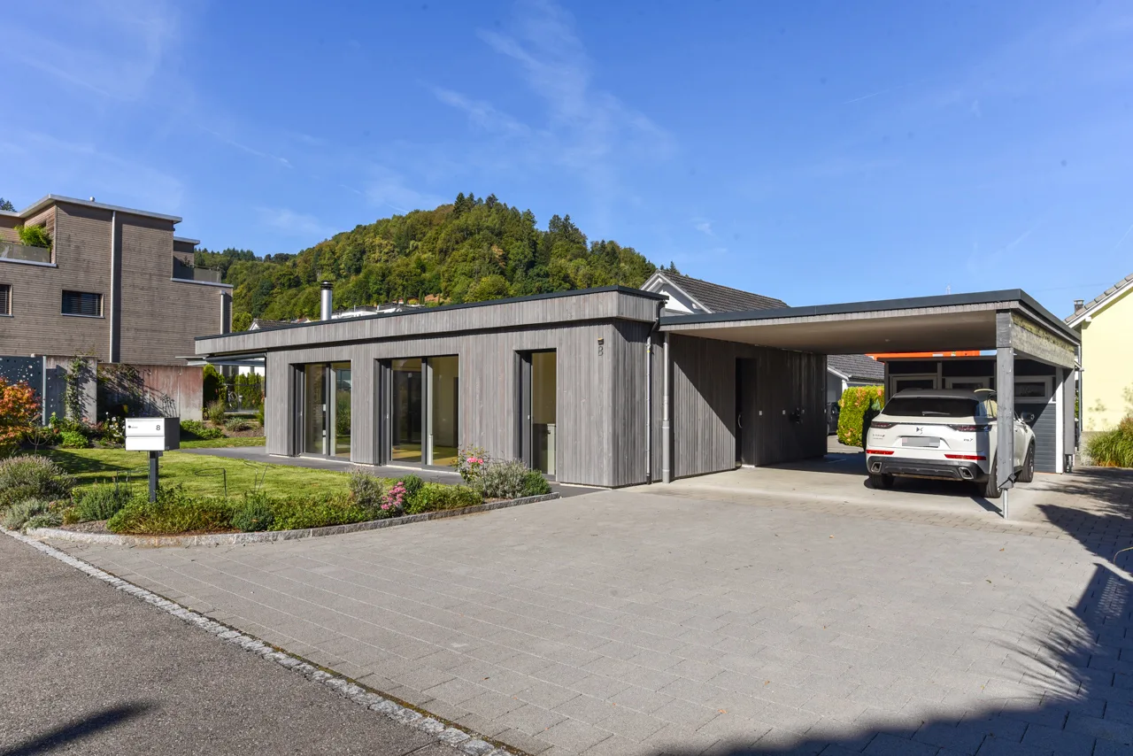 Parterre-Haus von 2020 mit ökologischer Haustechnik an guter Lage