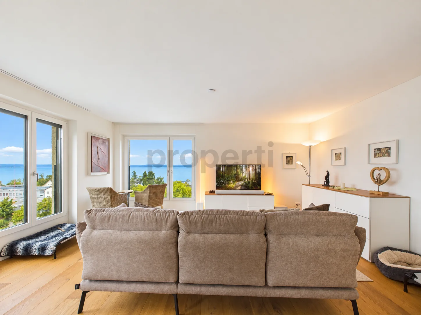 A Home with Horizon - Exclusive Lake View in Rorschacherberg