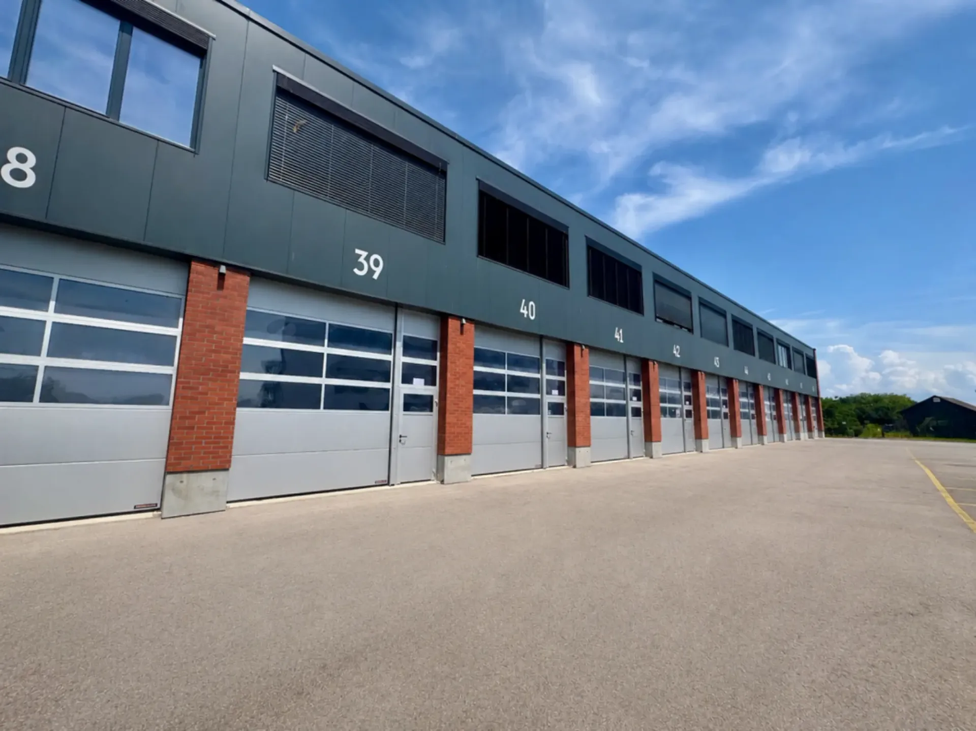Straßenbox auf zwei Ebenen
