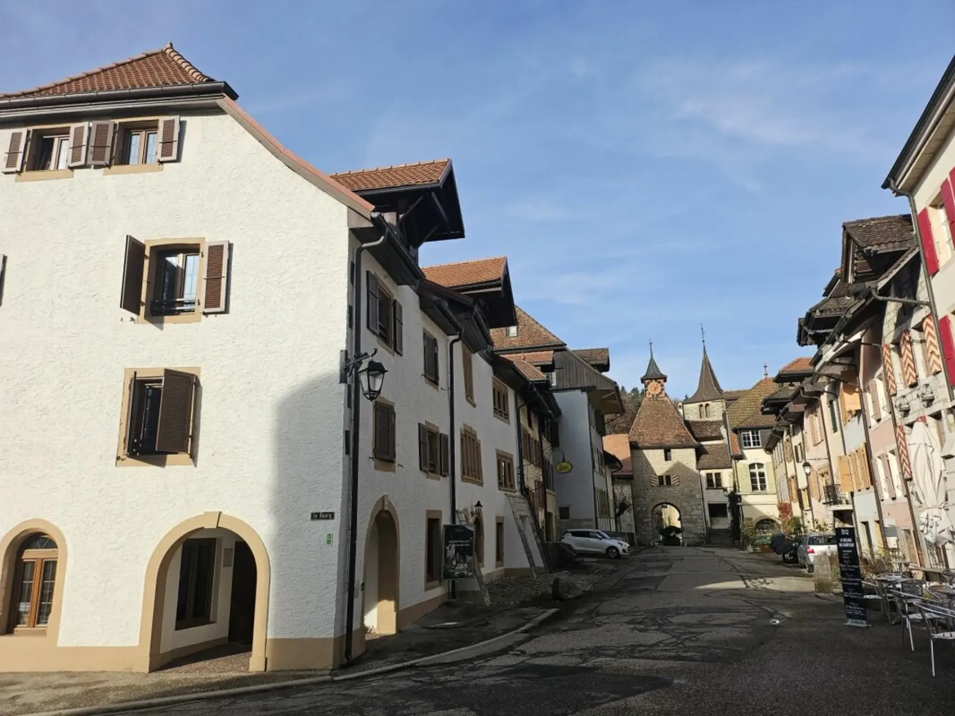 Wohnung mit 2.5 Zimmern im 4. Stock