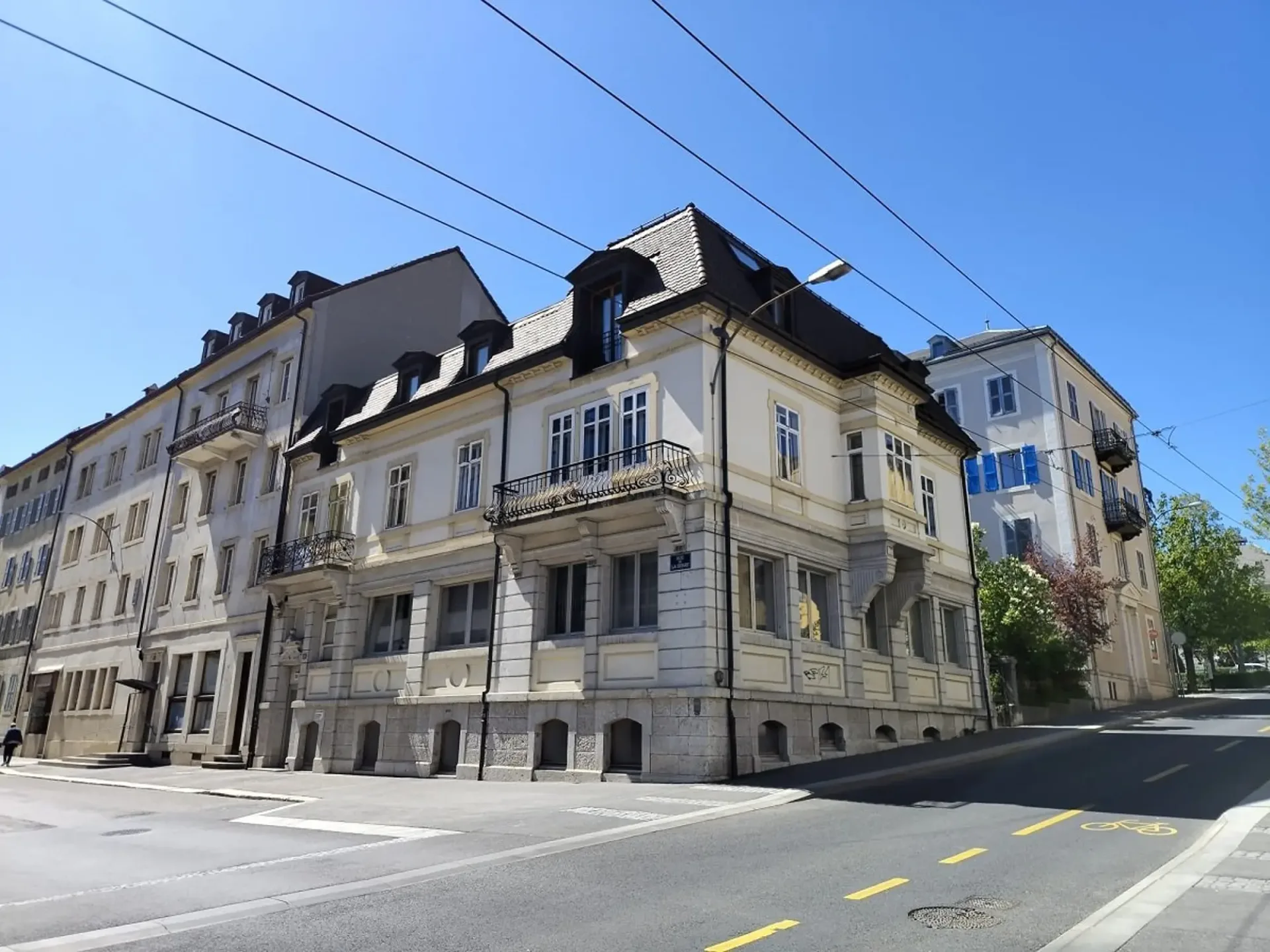Immeuble mixte historique à vendre – Rue de la Serre 30, La Chaux-de-Fonds
