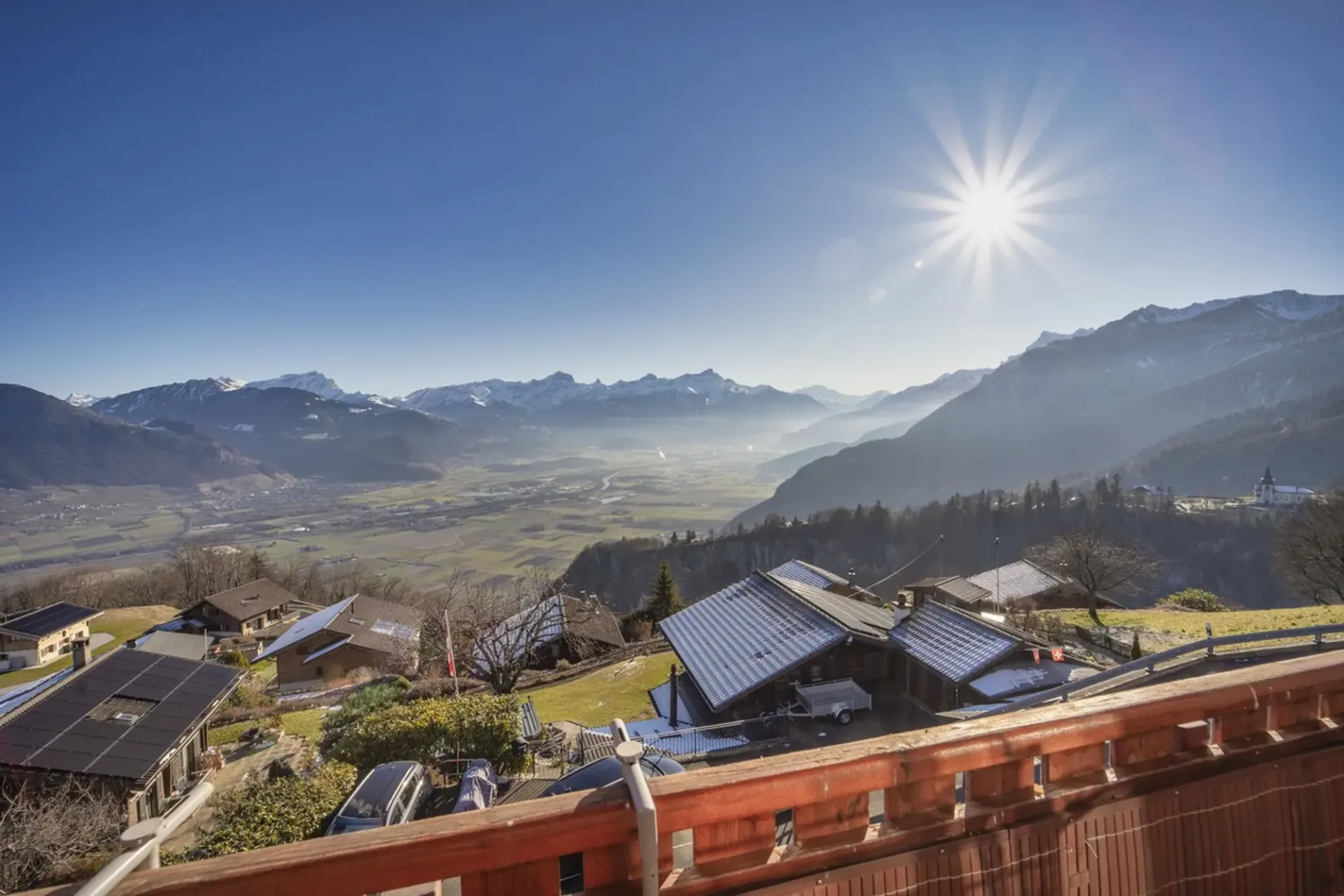 Wohnung mit Garage und Balkon - Panoramablick - Exklusiv