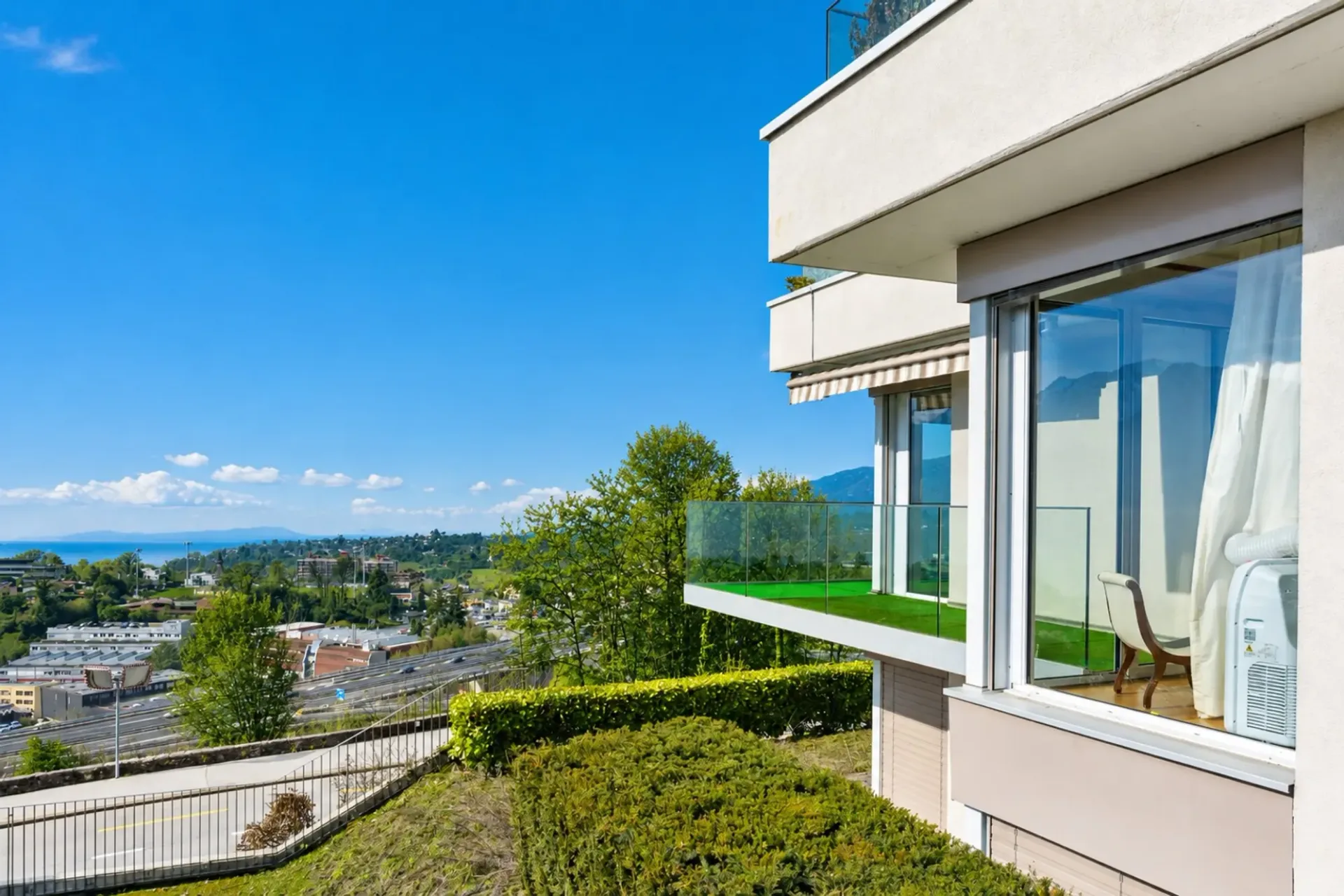 Appartement de 5.5 pièces avec vue lac et sauna privatif
