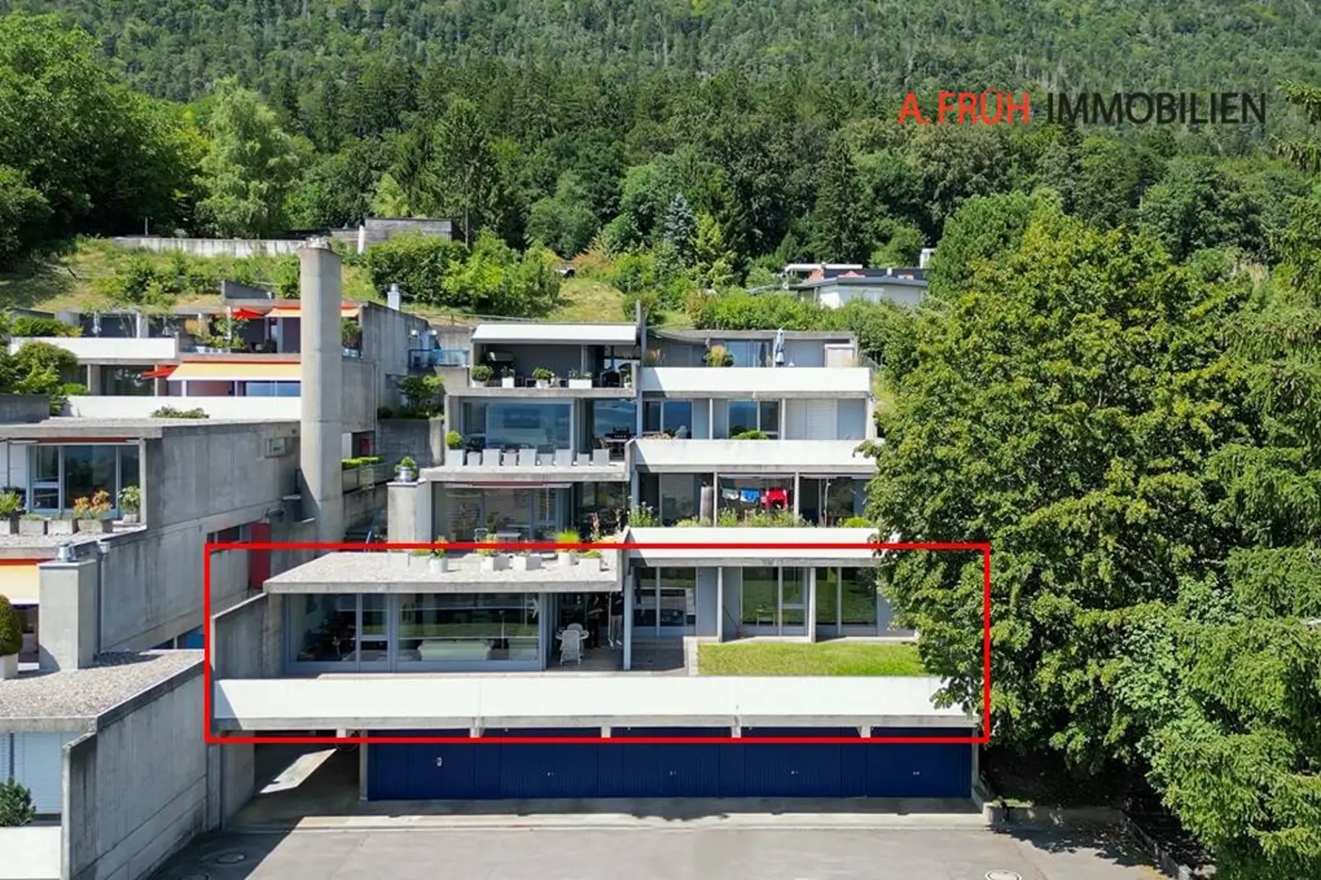 Helle Terrassenwohnung  Wohnen mit besonderem Ambiente