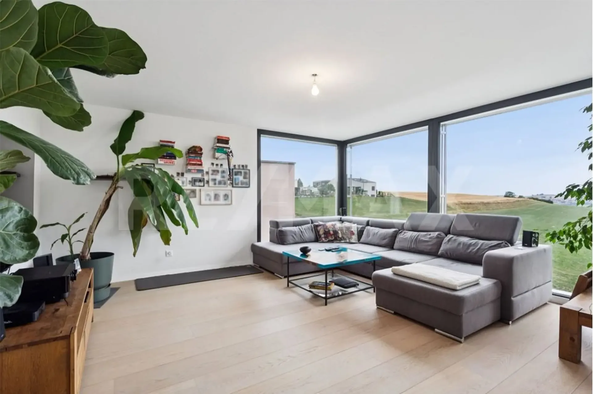 Magnificent 4.5-Zimmer-Dachgeschoss in Orsonnens (FR) mit atemberaubendem Blick auf die umliegende Landschaft