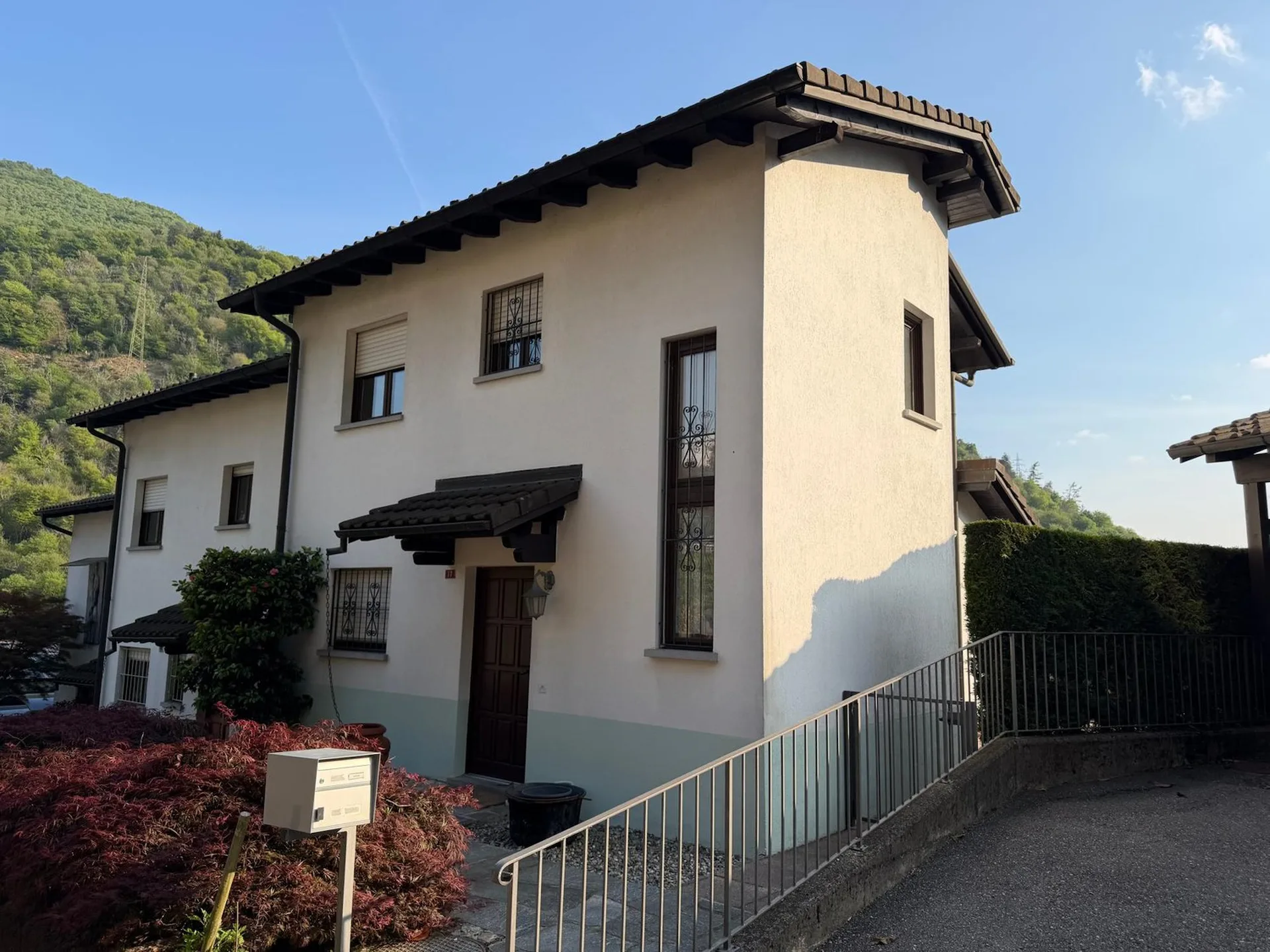 Casa con vista lago a Lugano-Figino / Haus mit Seeblick in Lugano-Figino
