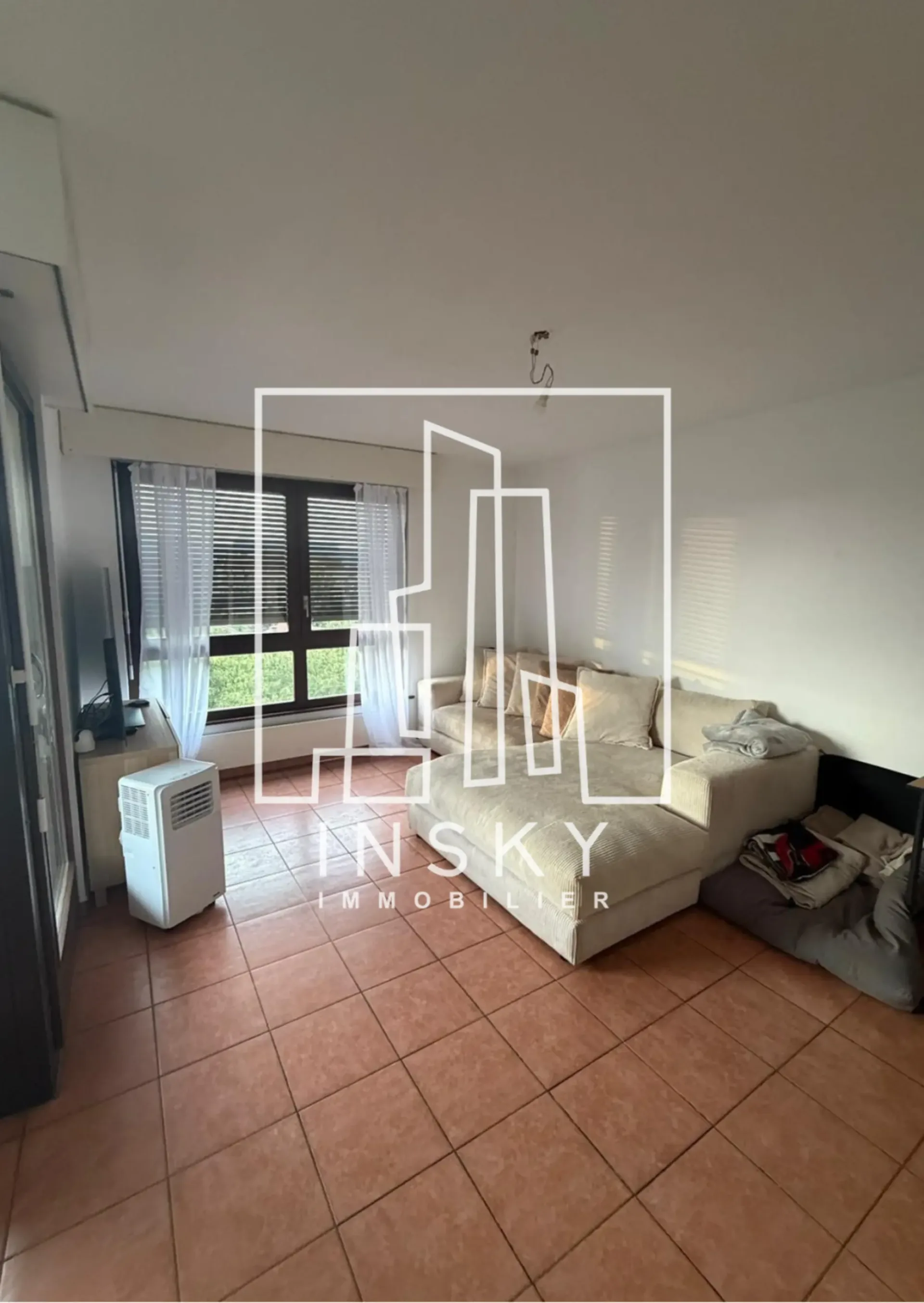 EXCLUSIVITÉ - Appartement 4 pièces situé dans le quartier de Carouge.