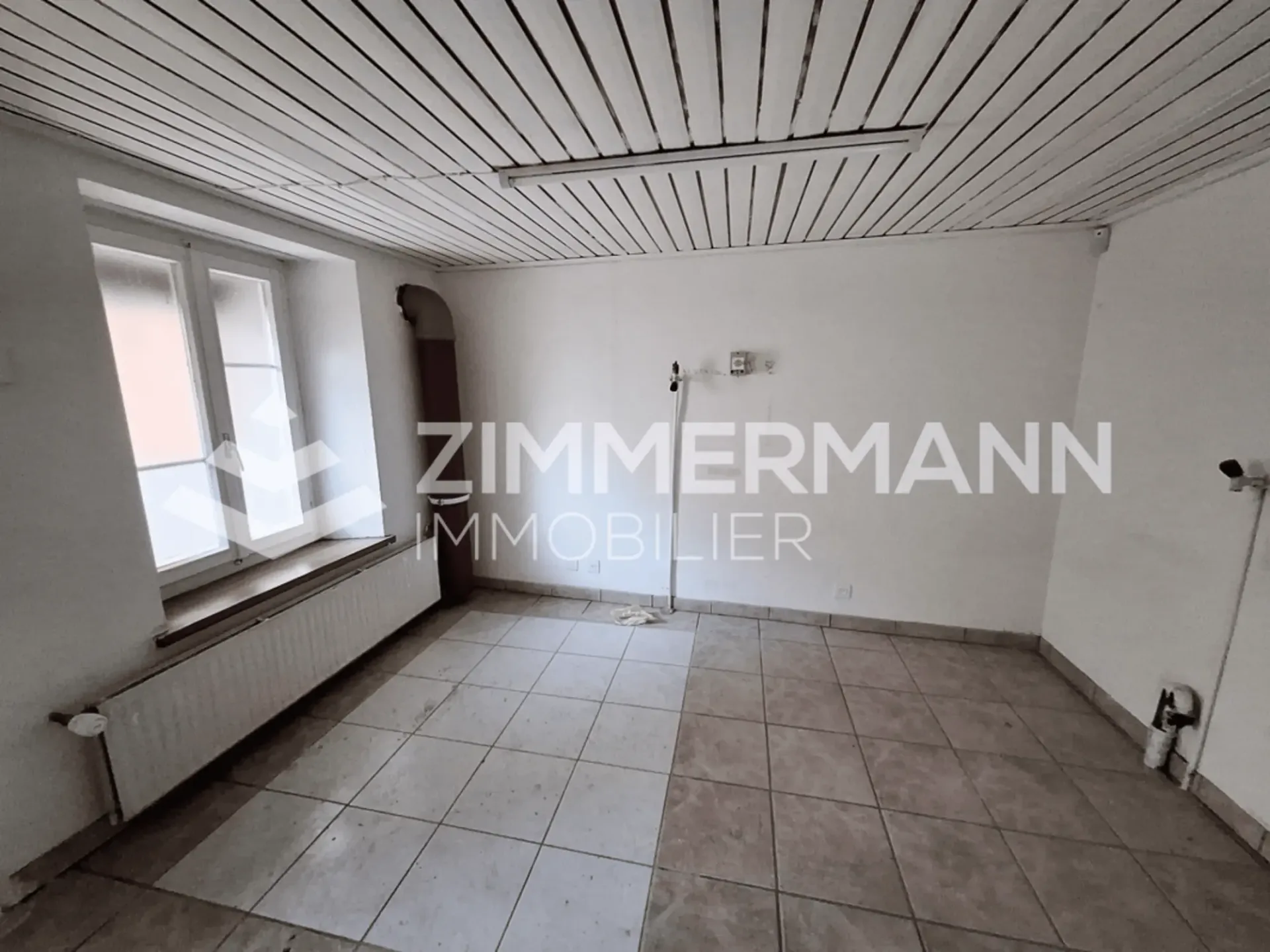 Arcade gewerblich von etwa 45 m² in Bex