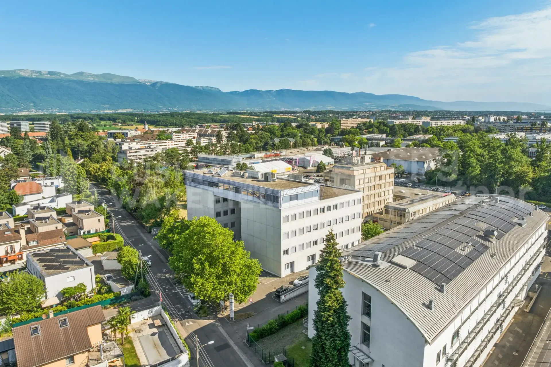 Gewerbliche und administrative Flächen in Meyrin - Grand-Puits 42 sofort verfügbar