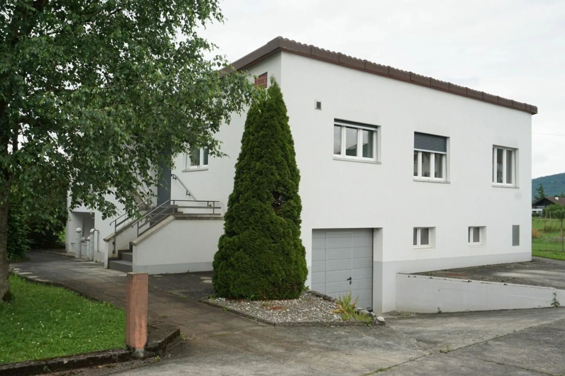 ARI-236 - Rendite - Sehr schönes Haus mit 2 Wohnungen von 4,5 und 3,5 Zimmern auf einem Grundstück von 1'134 m2