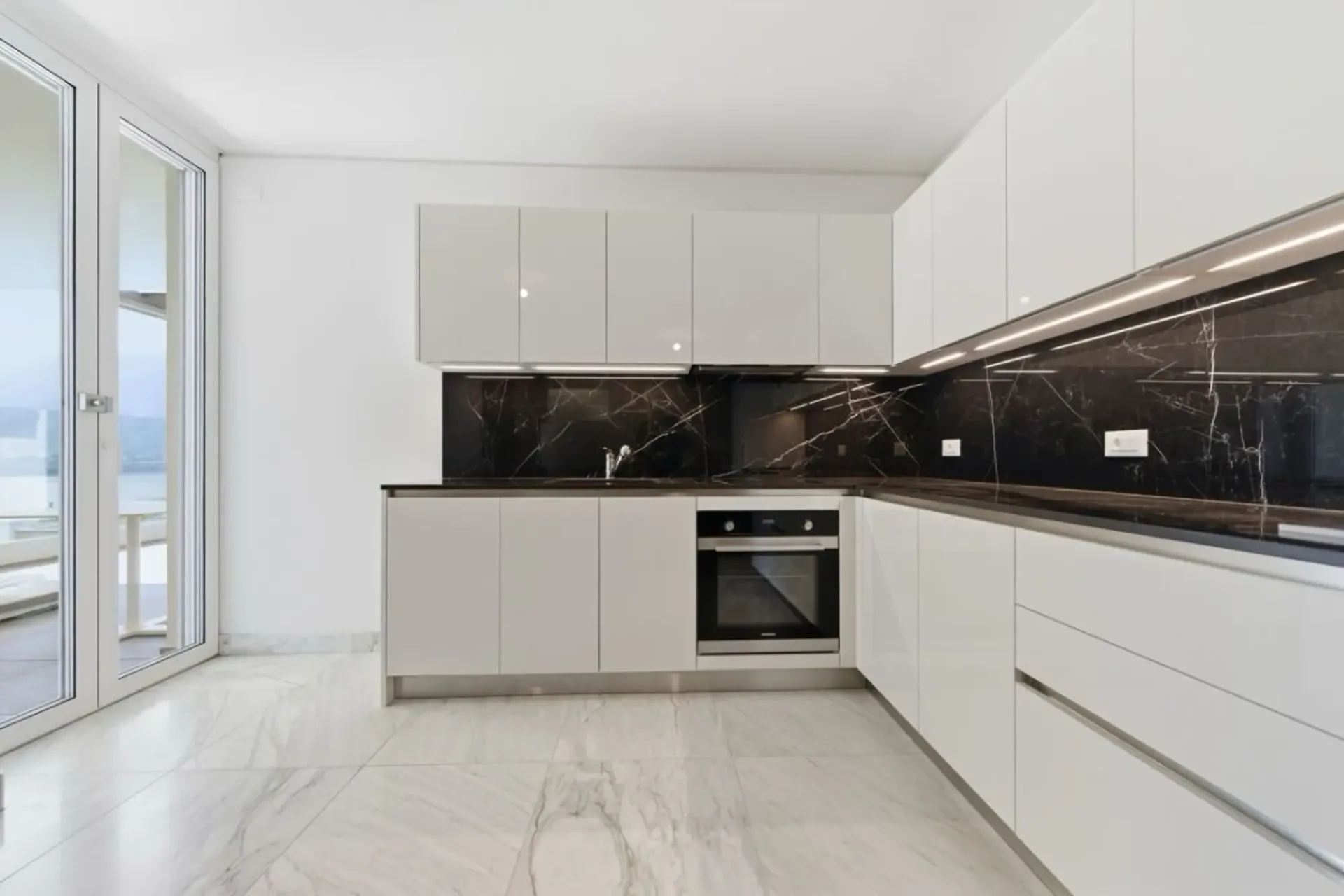 Residenza Ceresio 52: Pied-à-terre avec vue sur le lac (Copie)
