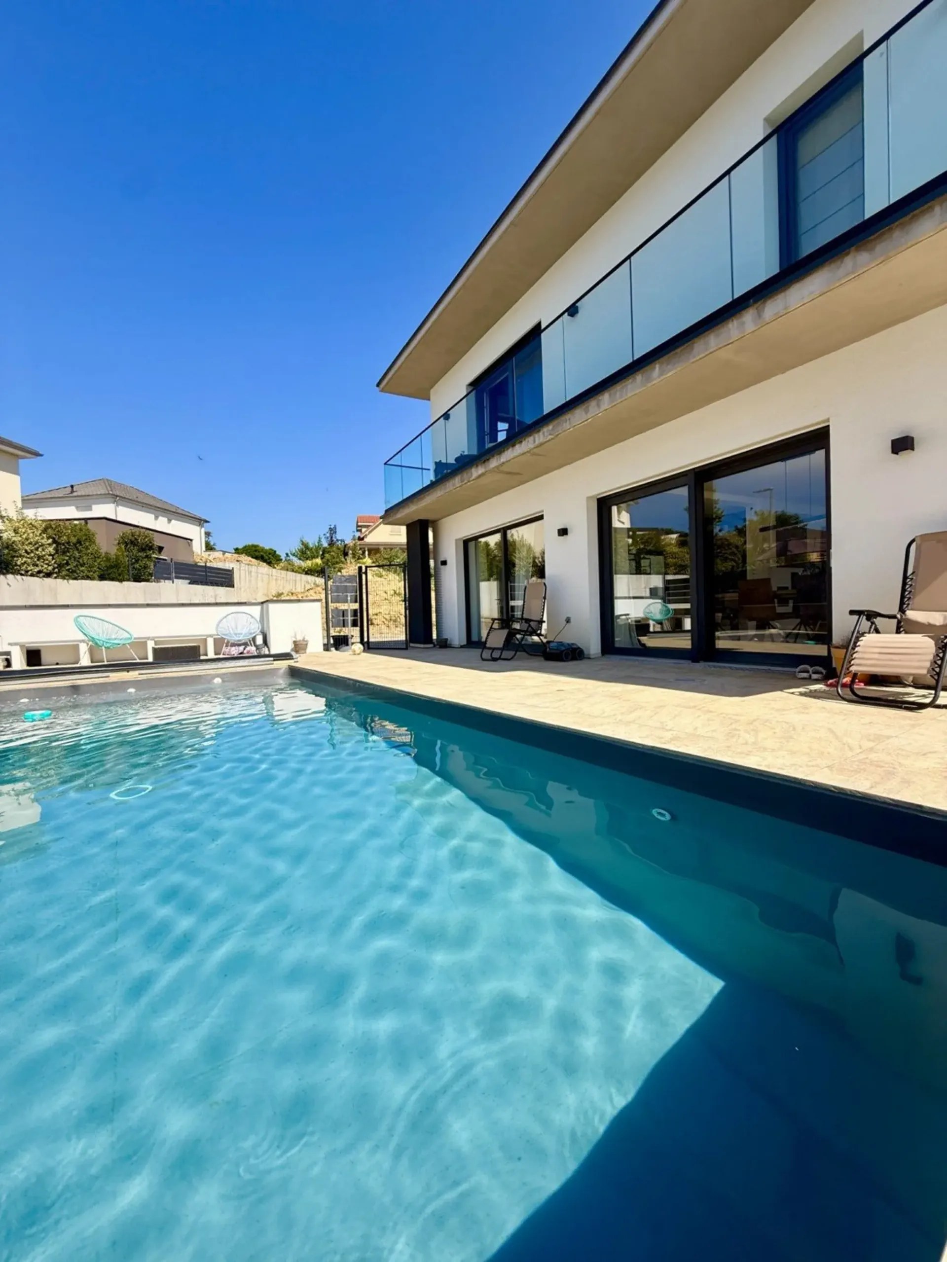 Splendide Villa env. 150 m², moderne & lumineuse, 4 chambres, terrain env. 5.50 ares