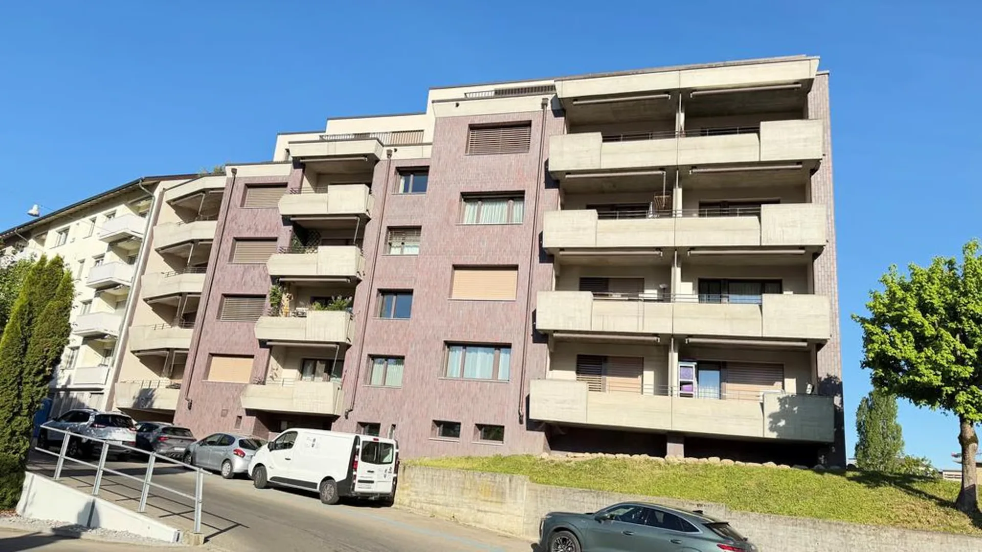 Moderne 2.5-Zimmer-Attikawohnung in Zürich Oerlikon