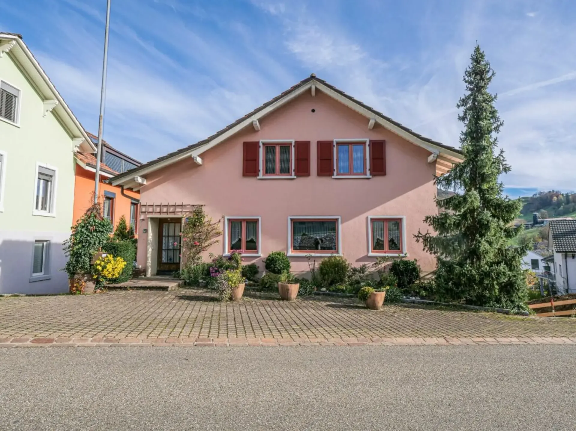 Freistehendes Haus mit Traumaussicht