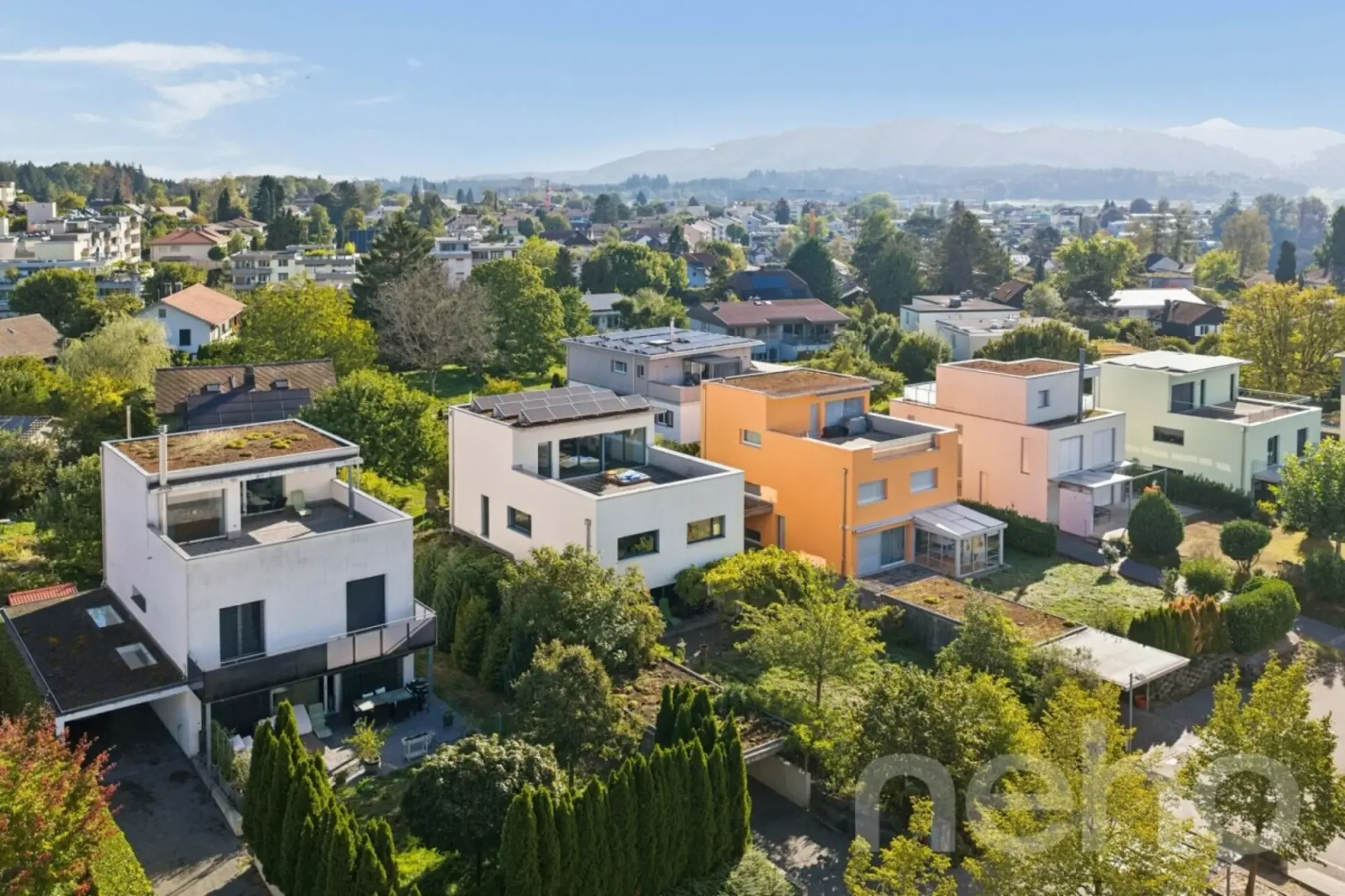 Stilvolles Einfamilienhaus mit Garten und Attika-Terrasse