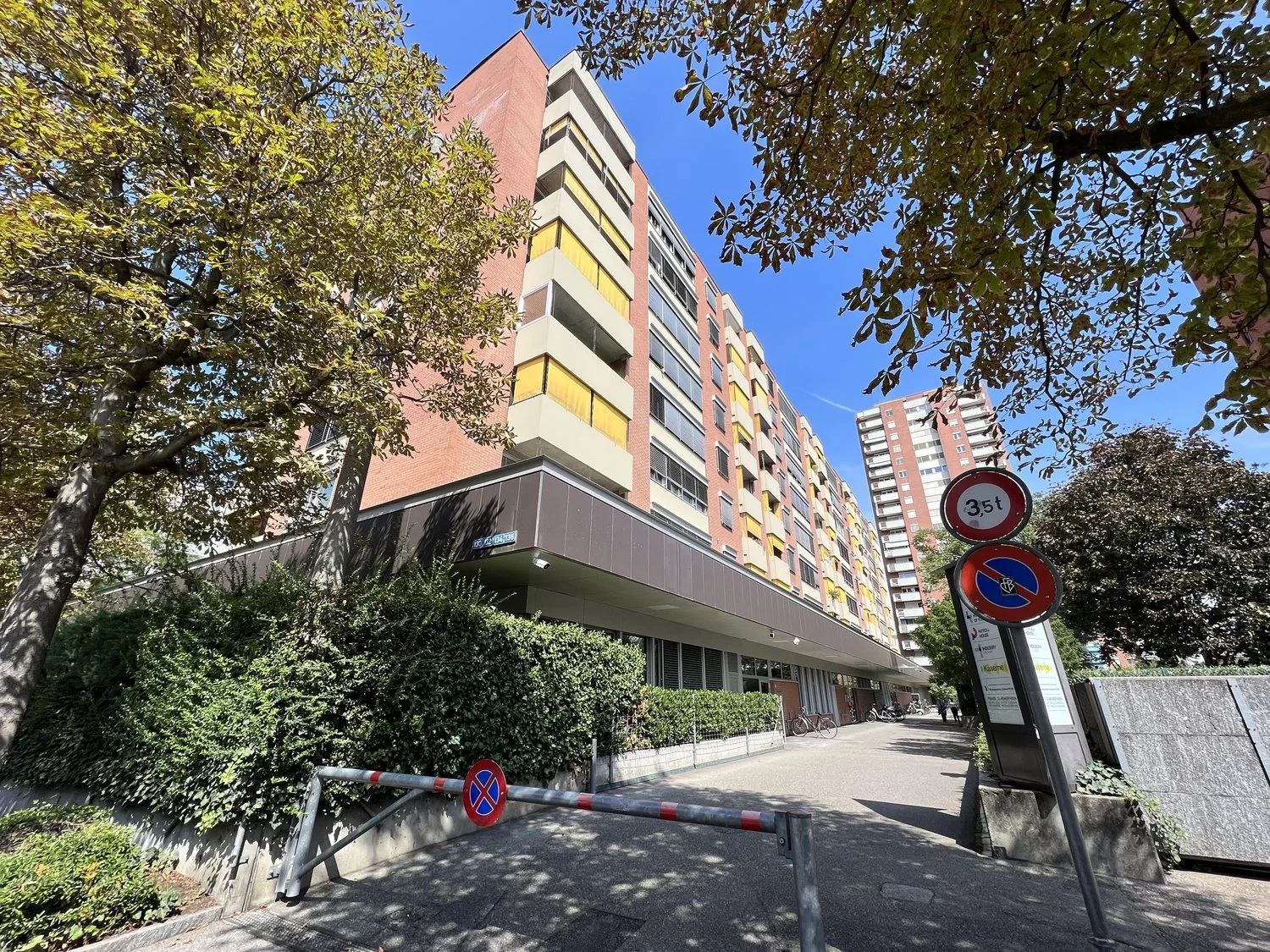 Bright 3.5-room apartment in a central location in Kleinbasel