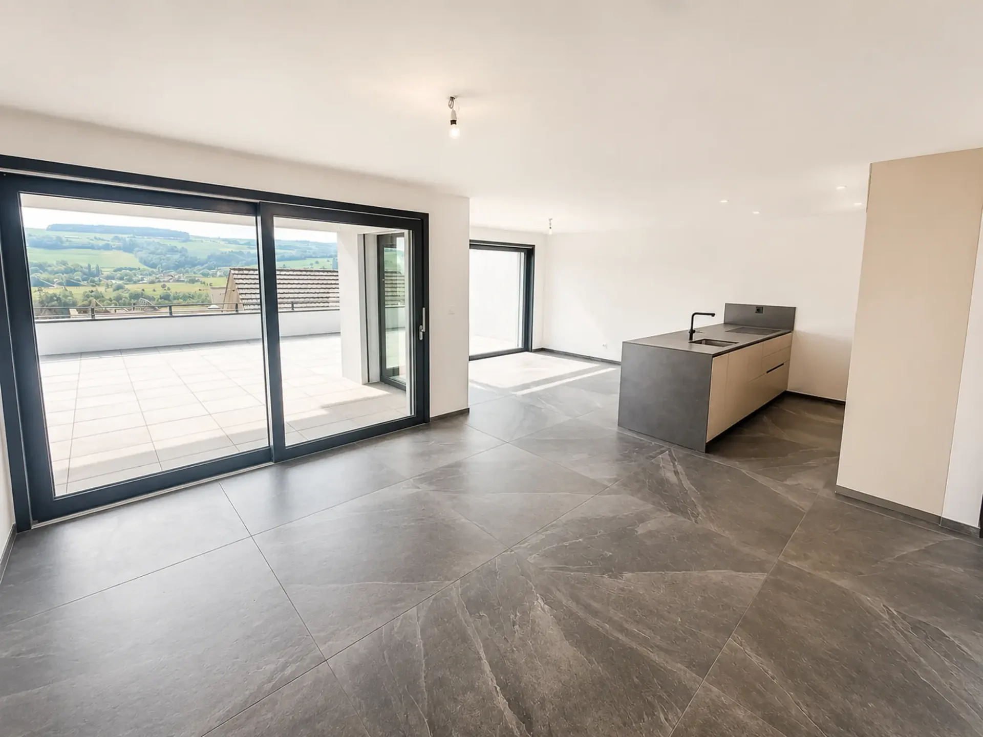 Zweifamilienhaus-Villa der Moderne mit 180 m² in Lucens - atemberaubender freier Blick