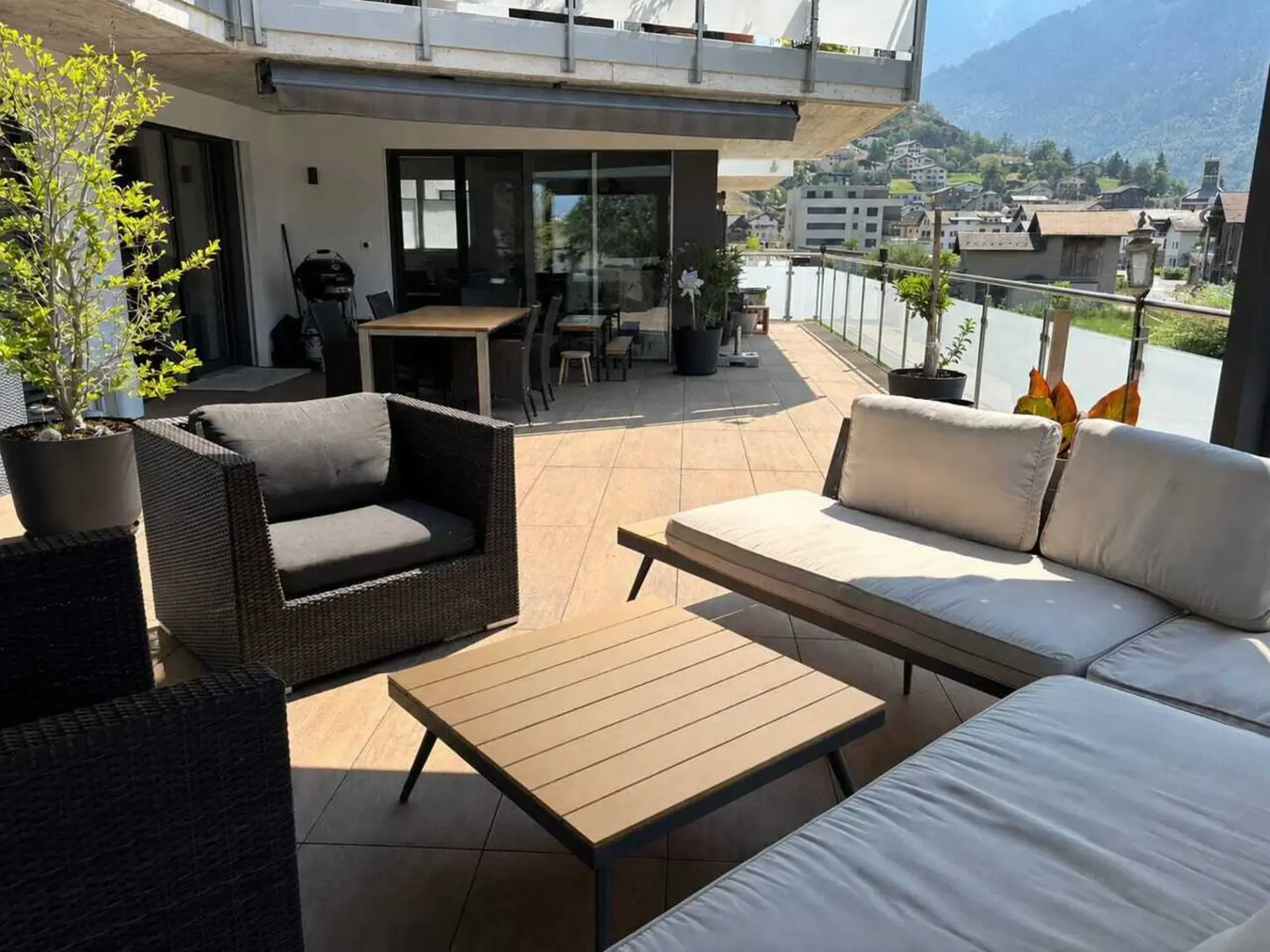 Neuwertige Terrassenbau-Wohnung in Lalden zu verkaufen