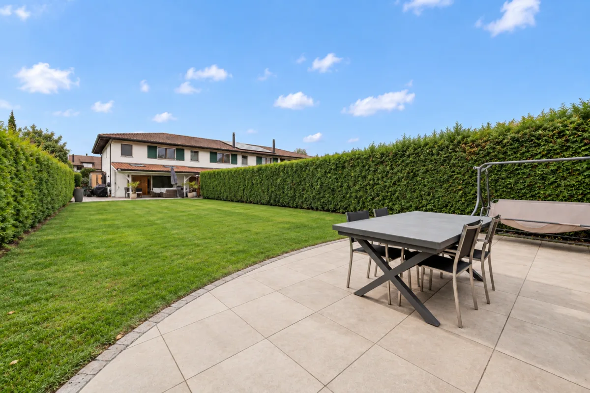 Family happiness in Möhlin - modern single-family house with spacious garden
