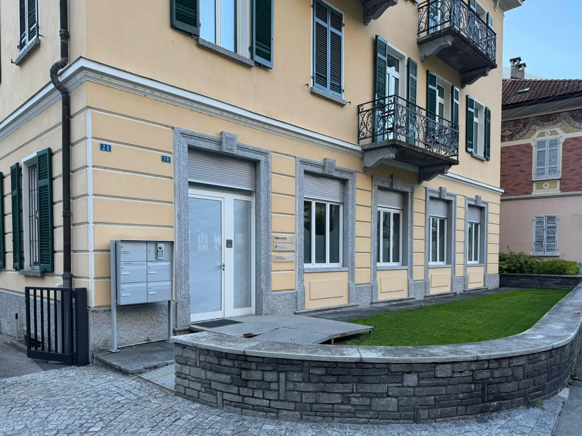 Großzügiges Büro in Biasca