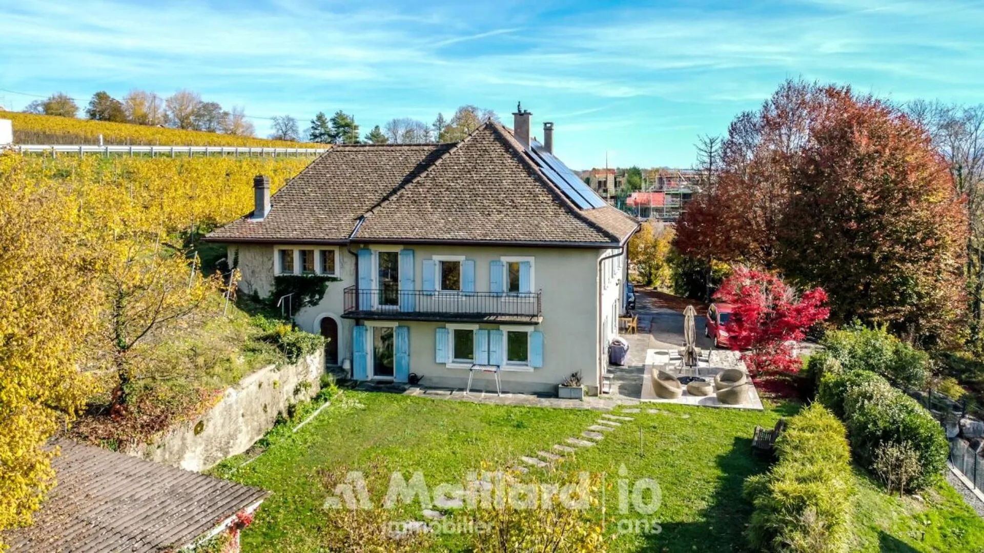 Prächtiges Gebäude aus dem 18. Jahrhundert mit 6,5 Zimmern und Garten