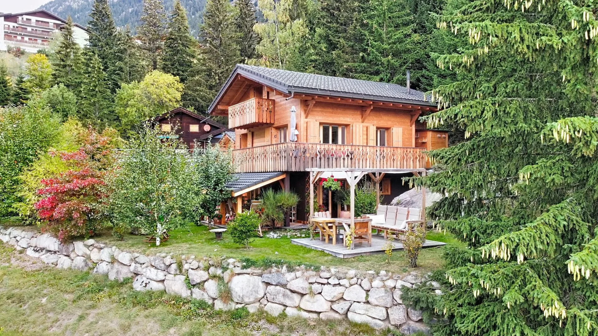 Your retreat in the heart of nature with private garden