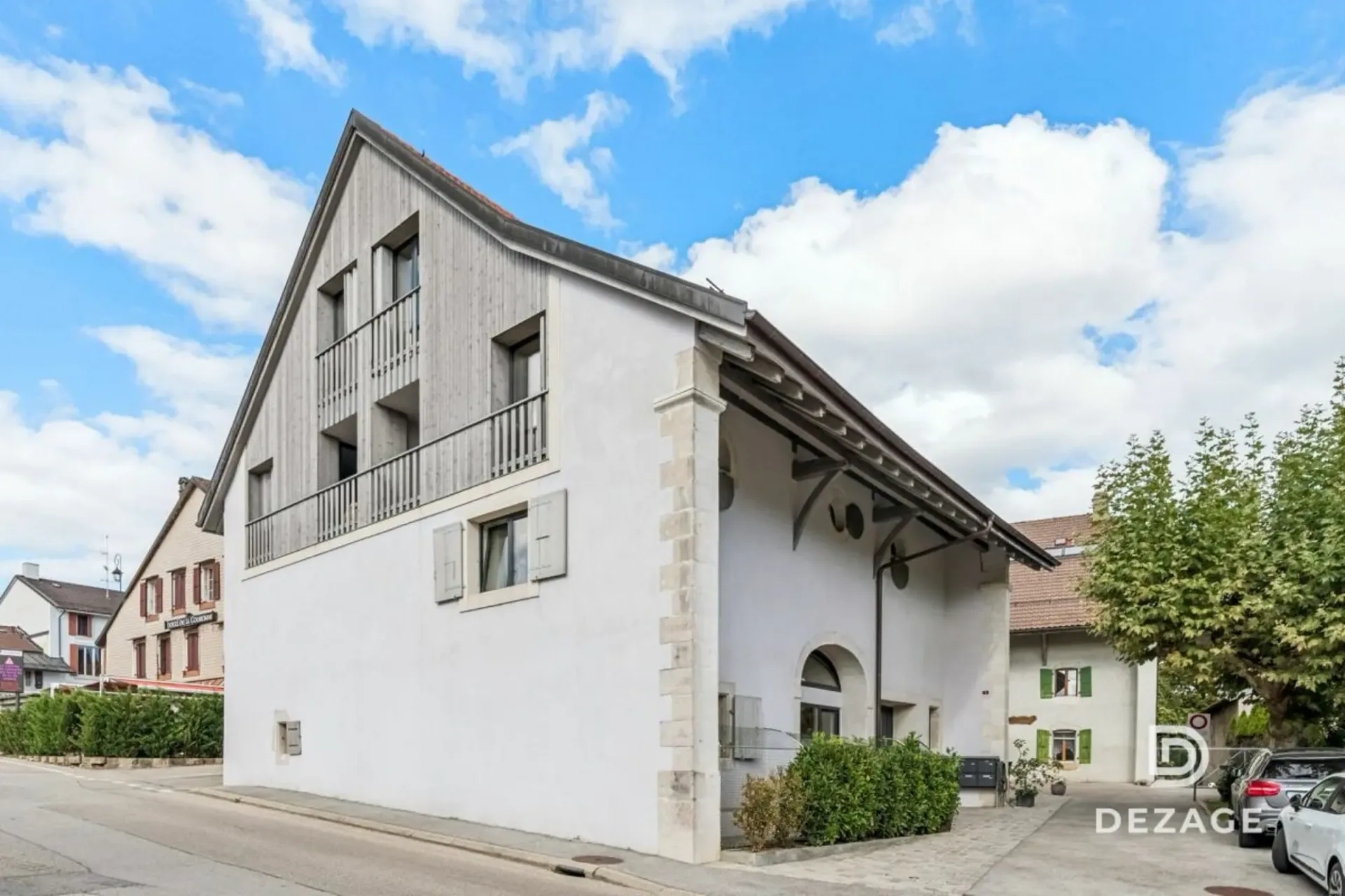Schönes modernes Duplex nur wenige Minuten von Gland entfernt