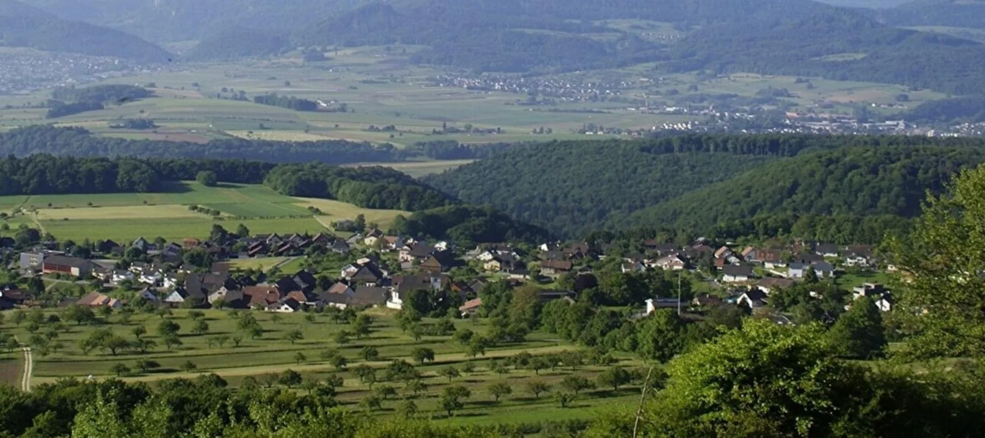 Erstvermietung: Grosser Bastelraum mit Küche, DU/WC und Lagerraum