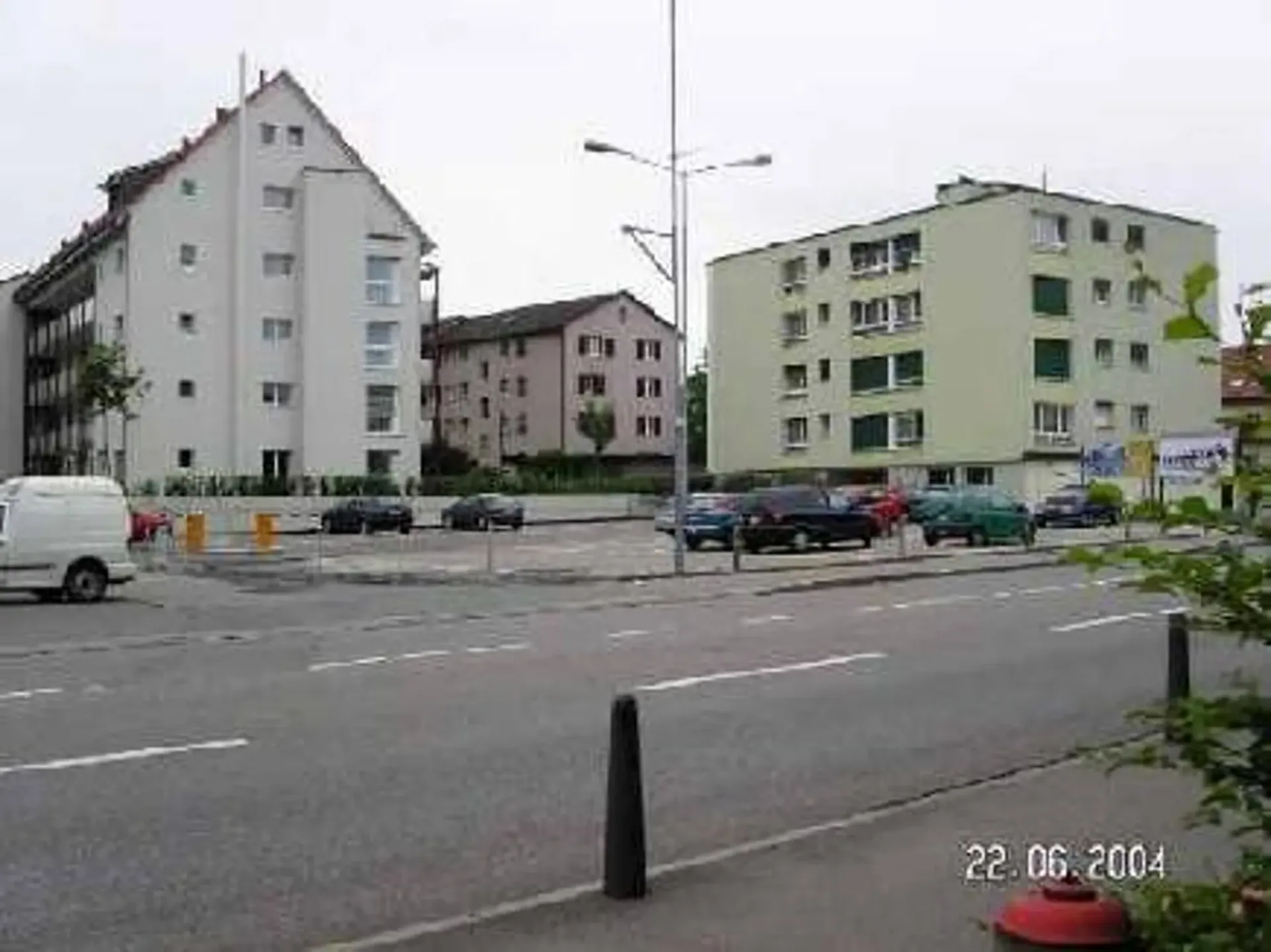 Aussenparkplätze und Tiefgaragenparkplätze an zentraler Lage