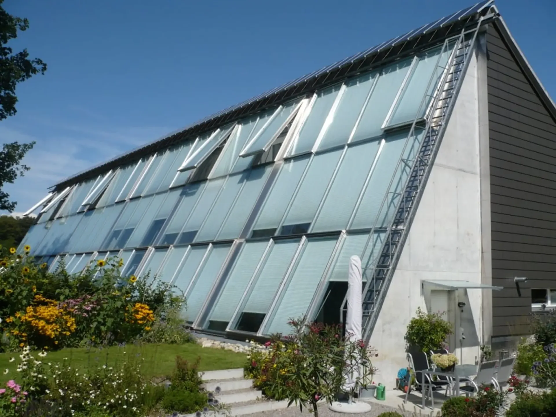 Einzigartiges Niedrigenergie-Solarhaus in Innerberg nahe Bern
