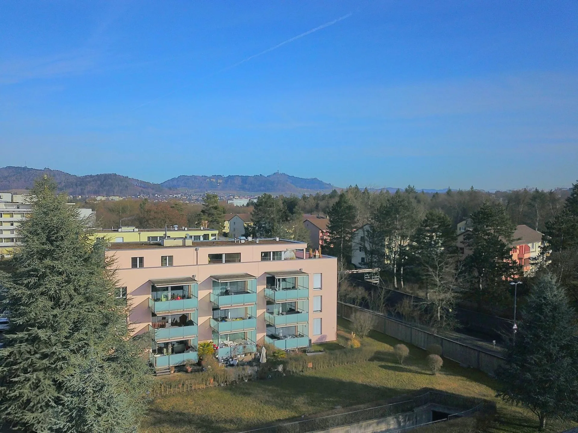Stadtnahe 5.5 Zimmer Penthouse-Wohnung mit herrlicher Weitsicht